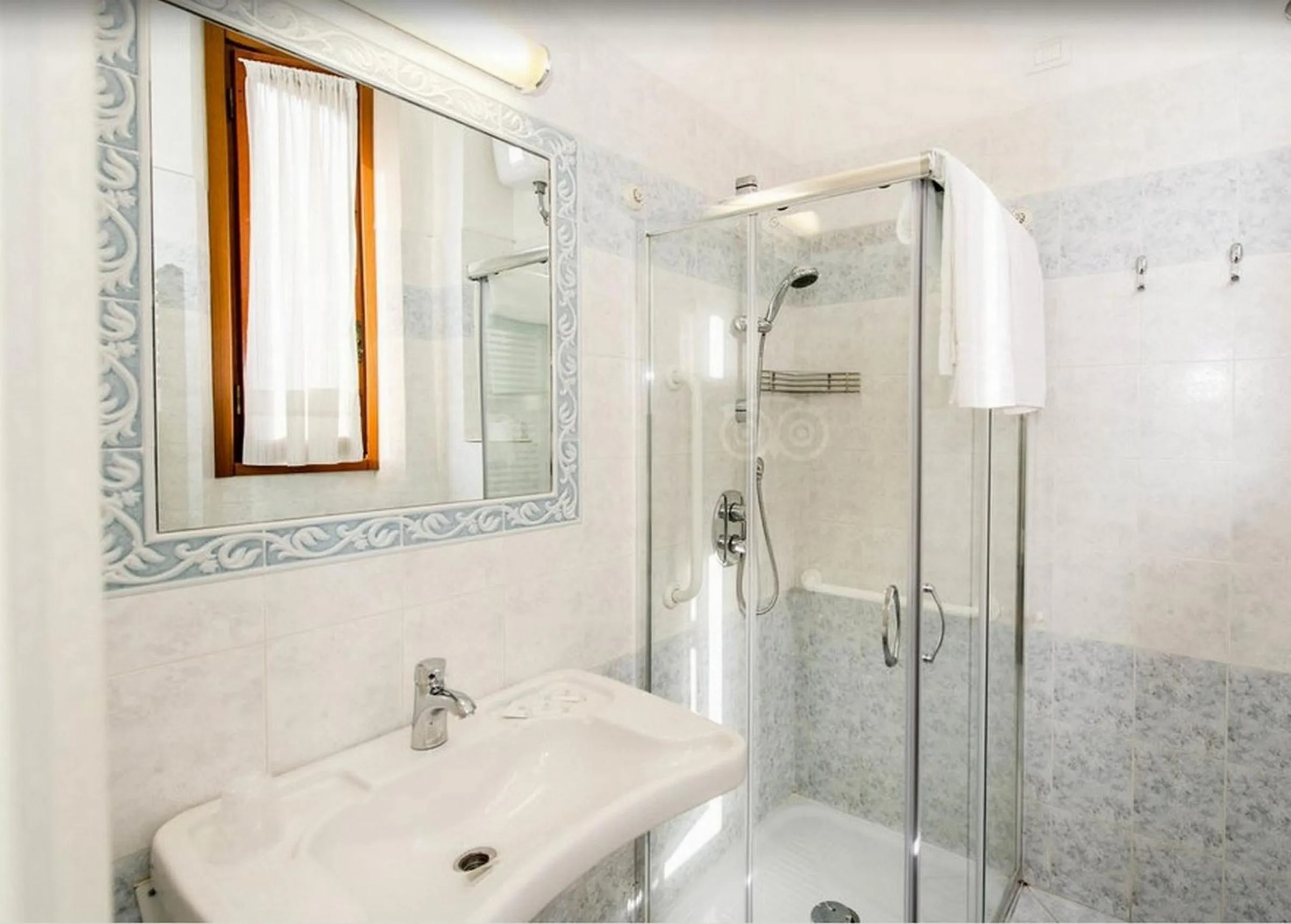 Bathroom in Hotel Leopolda