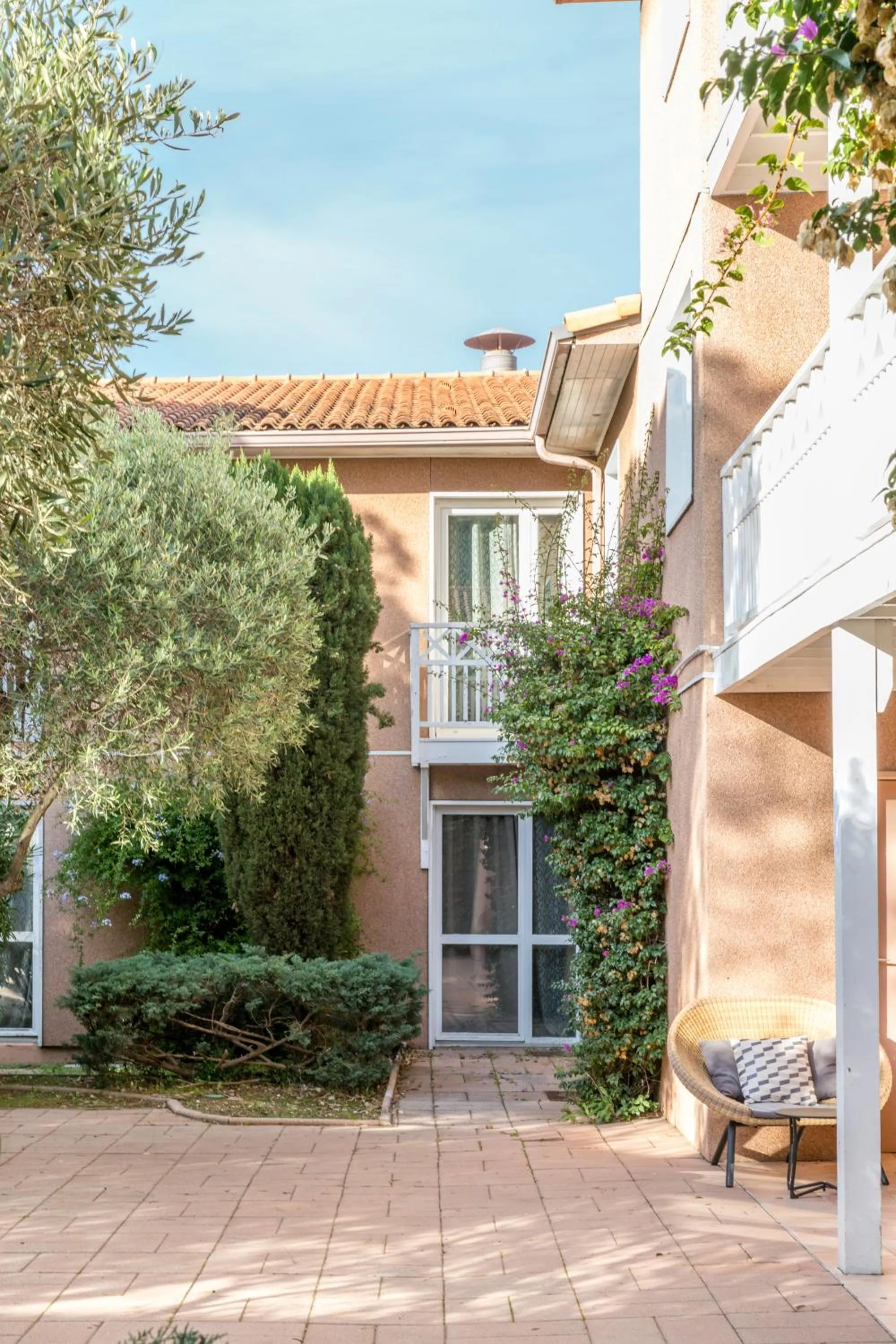Property building in Best Western Plus Hyères Côte D'Azur