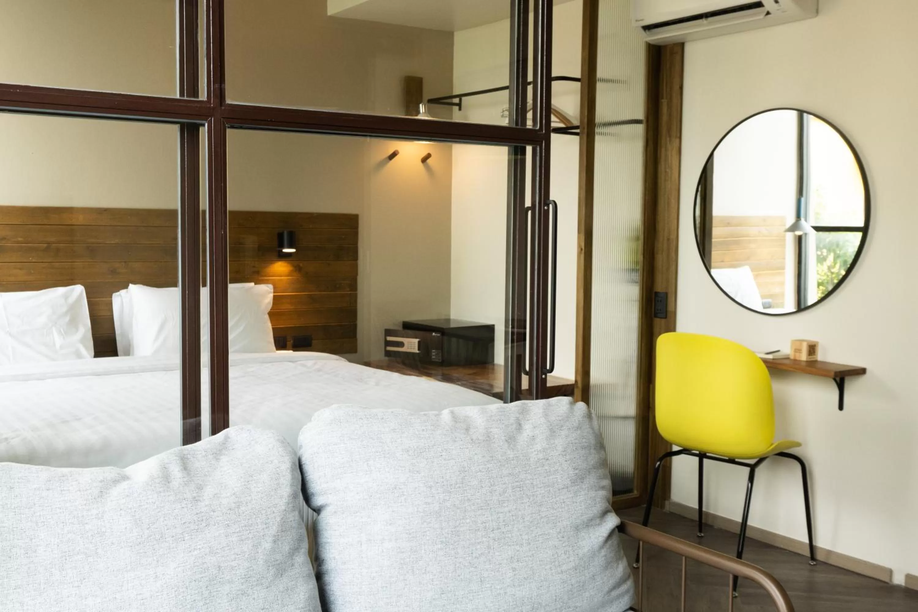 Photo of the whole room, Bed in karaarom hotel