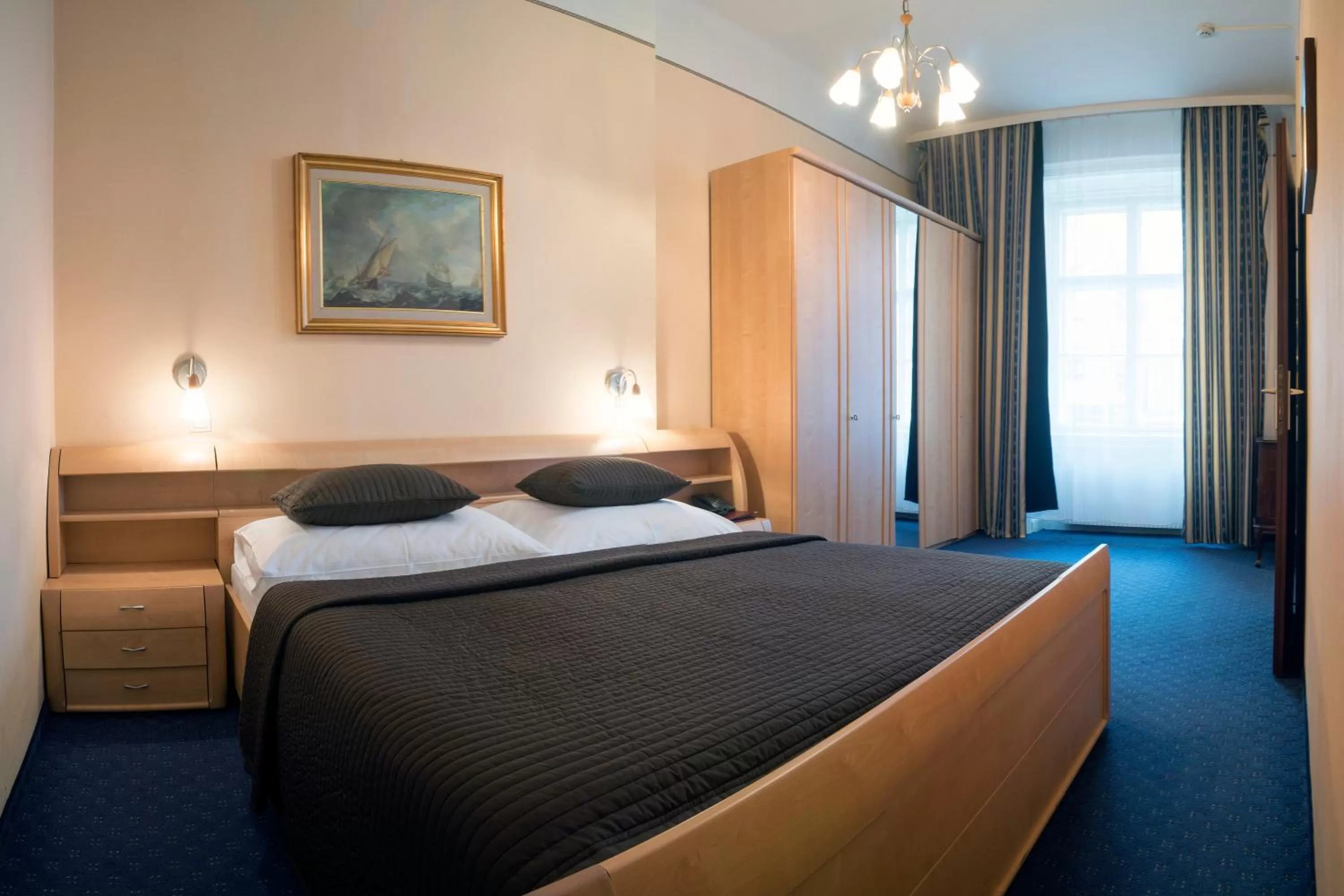 Bedroom, Bed in Hotel Bajazzo