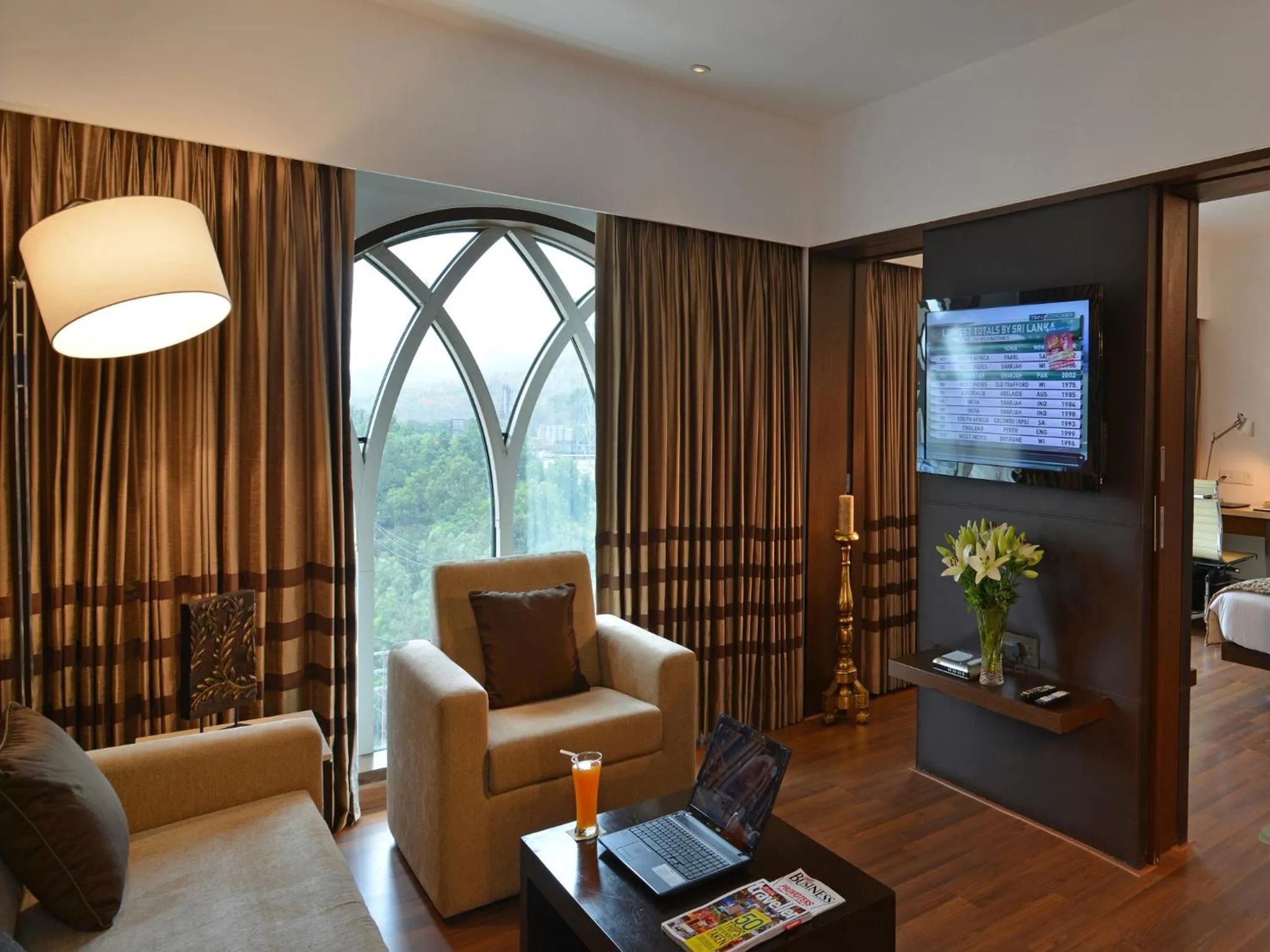 Living room in Majestic Court Sarovar Portico