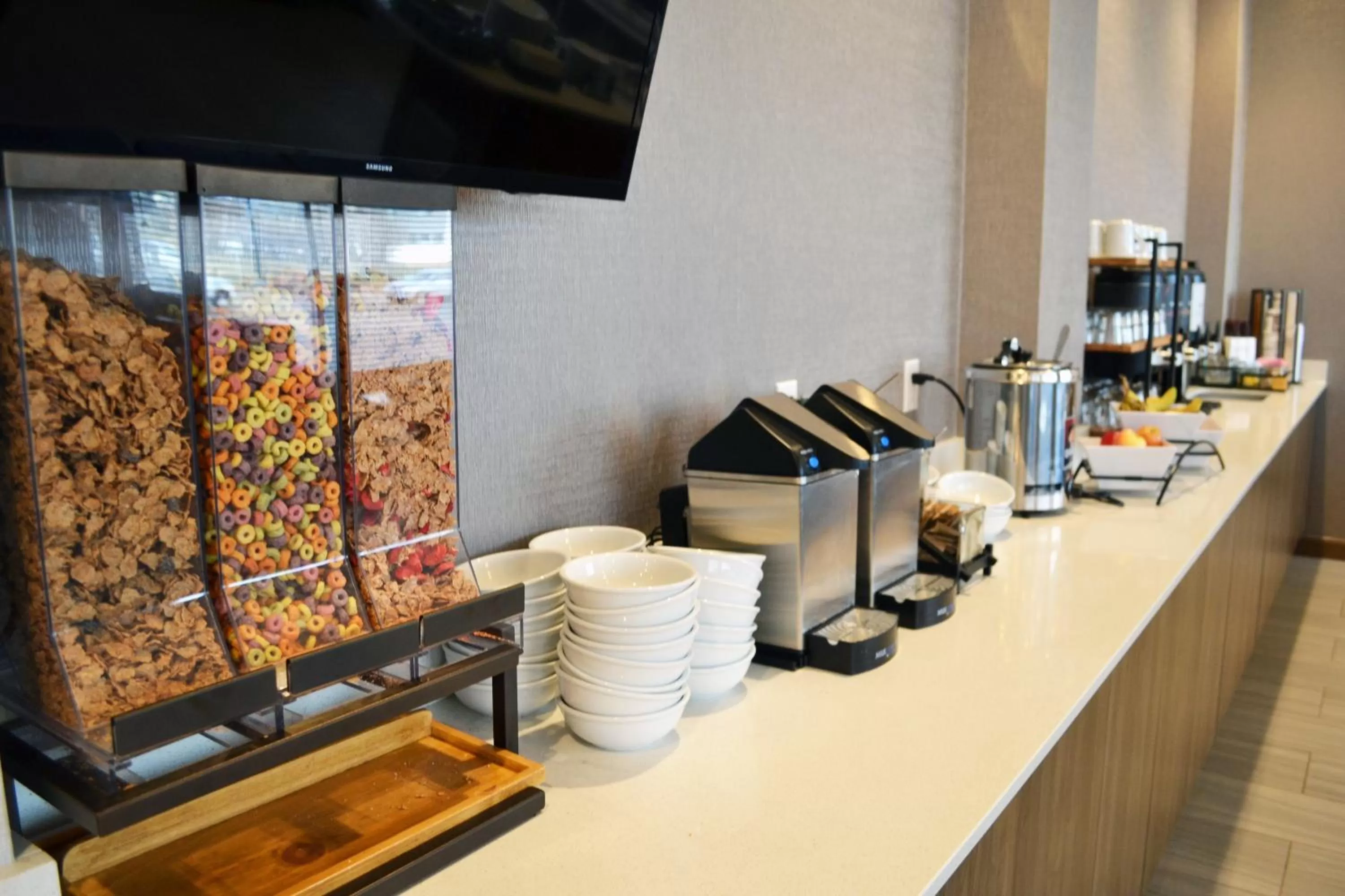 Restaurant/places to eat in Staybridge Suites - Red Deer North by IHG