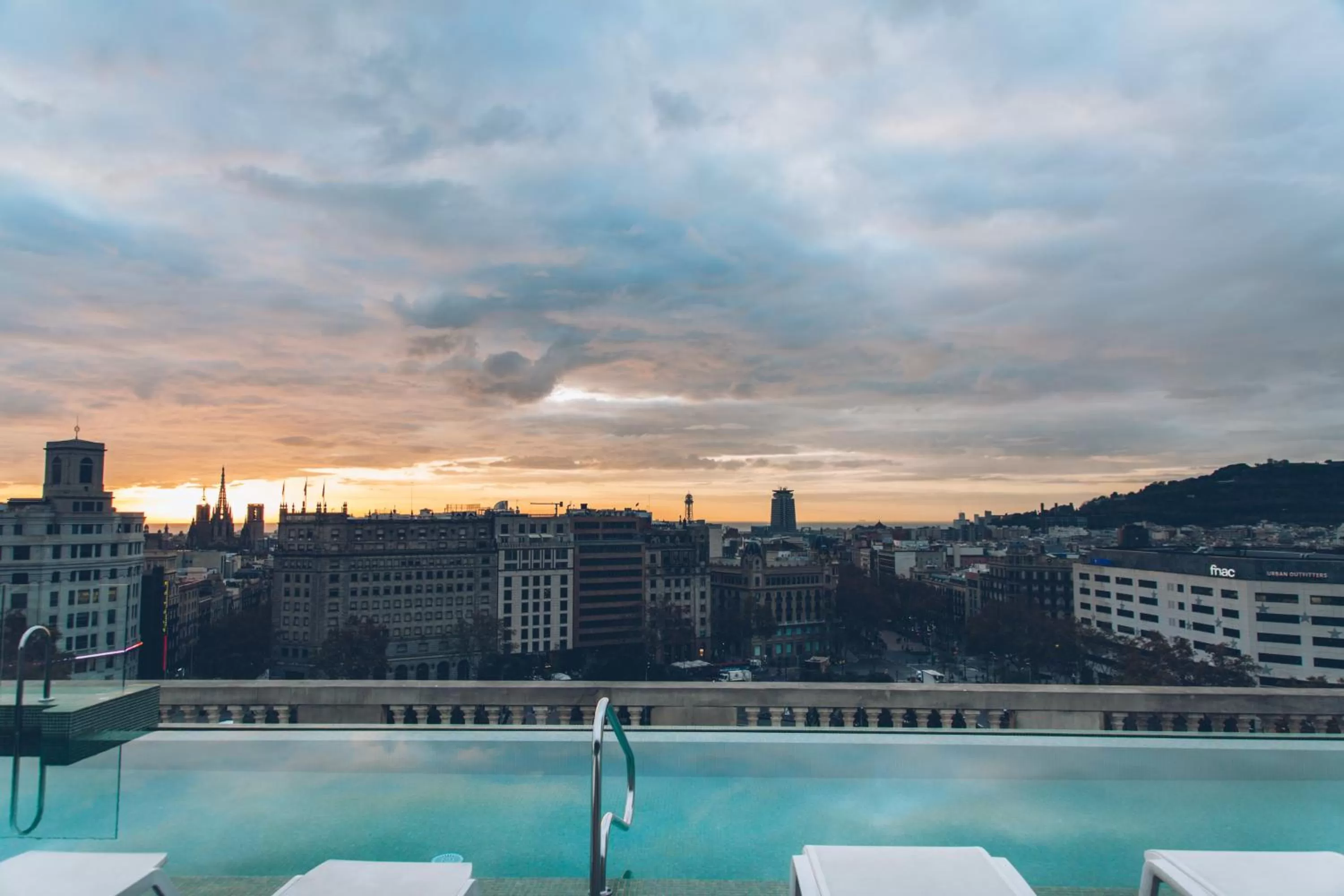 Swimming Pool in Iberostar Selection Paseo de Gracia 4 Sup