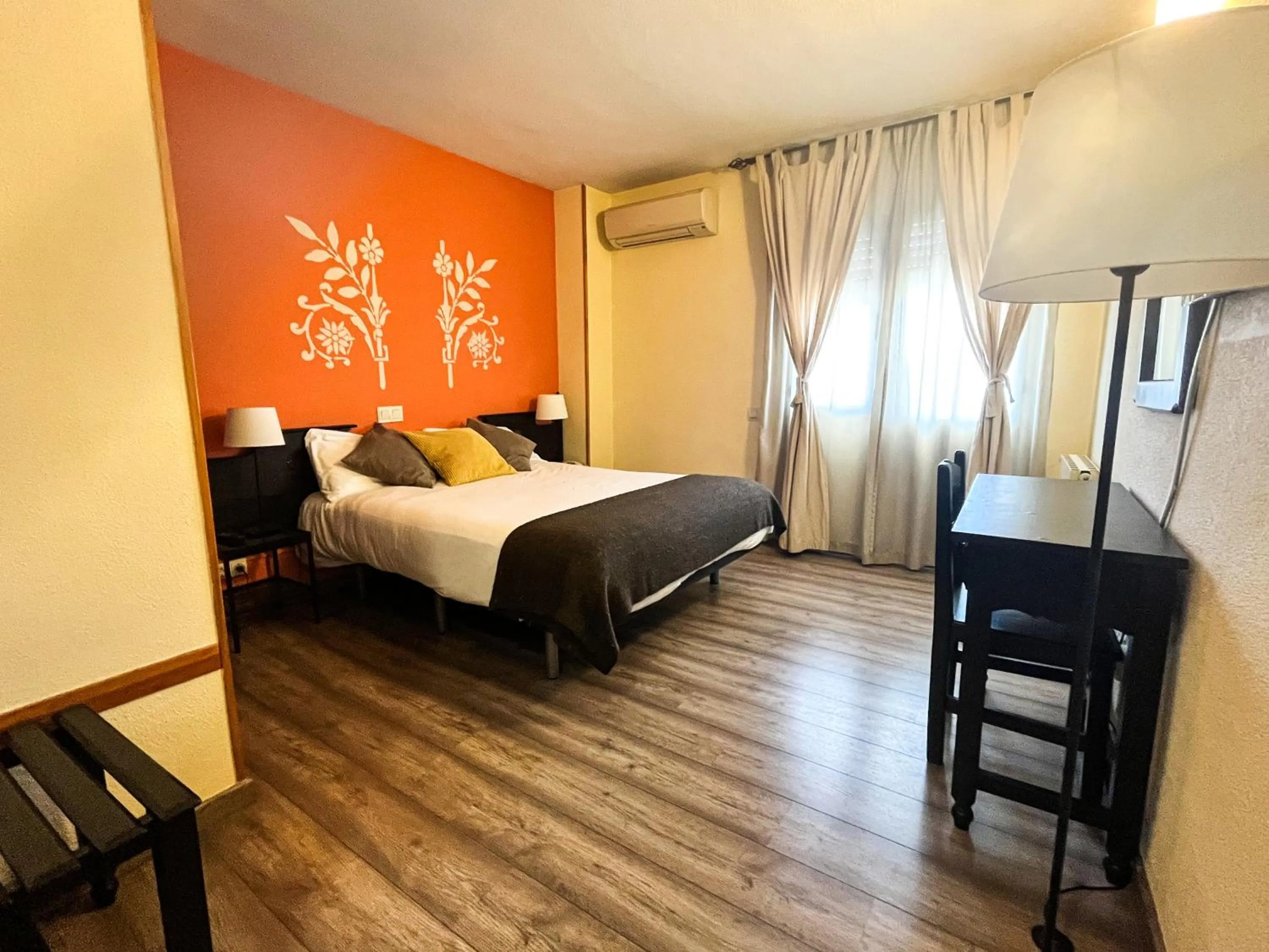 Bedroom, Bed in Hotel Venta Magullo