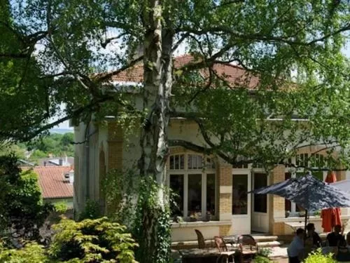 Property Building in Le Clos Jeannon