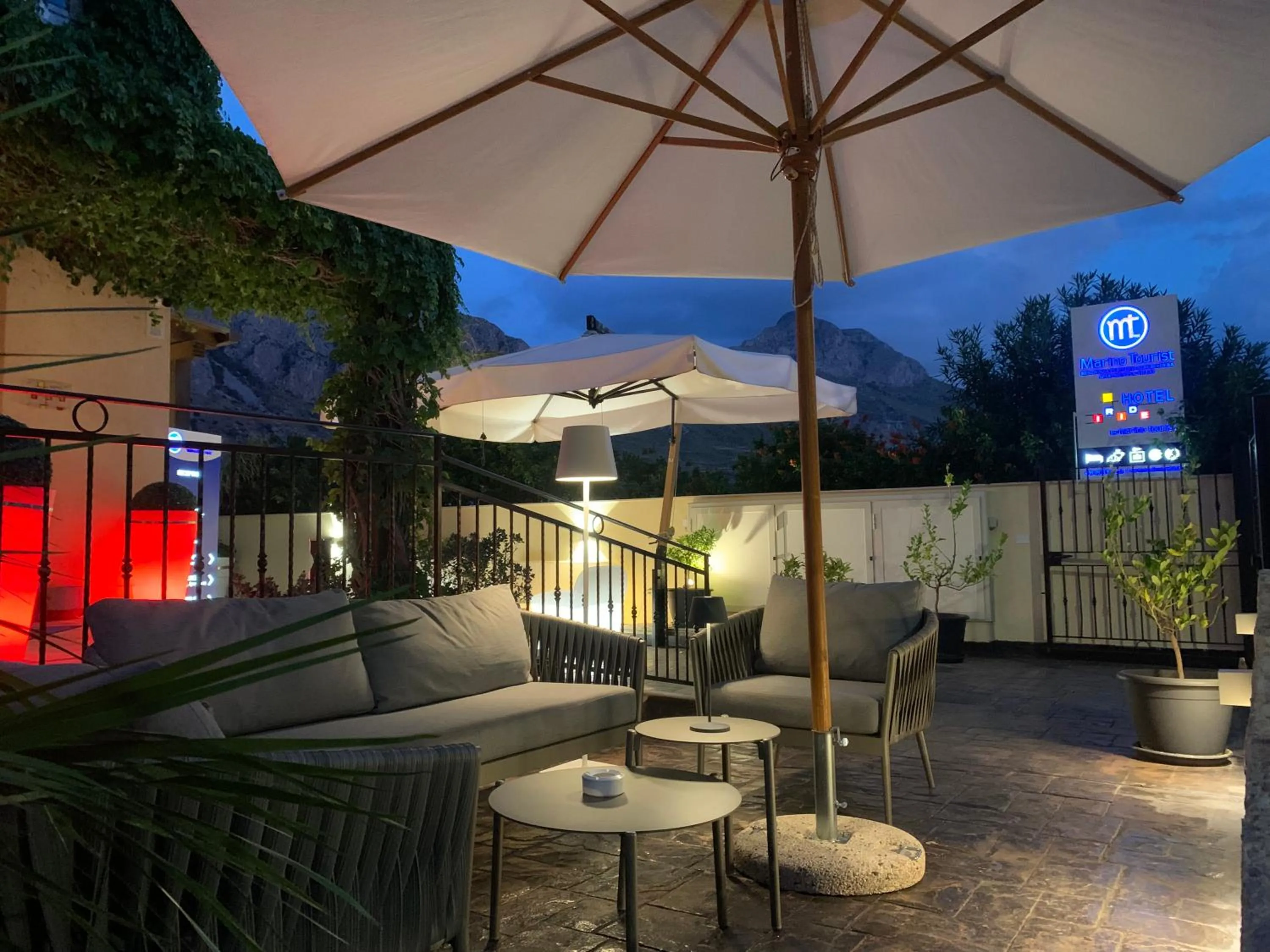 Patio in Hotel Iride by Marino Tourist