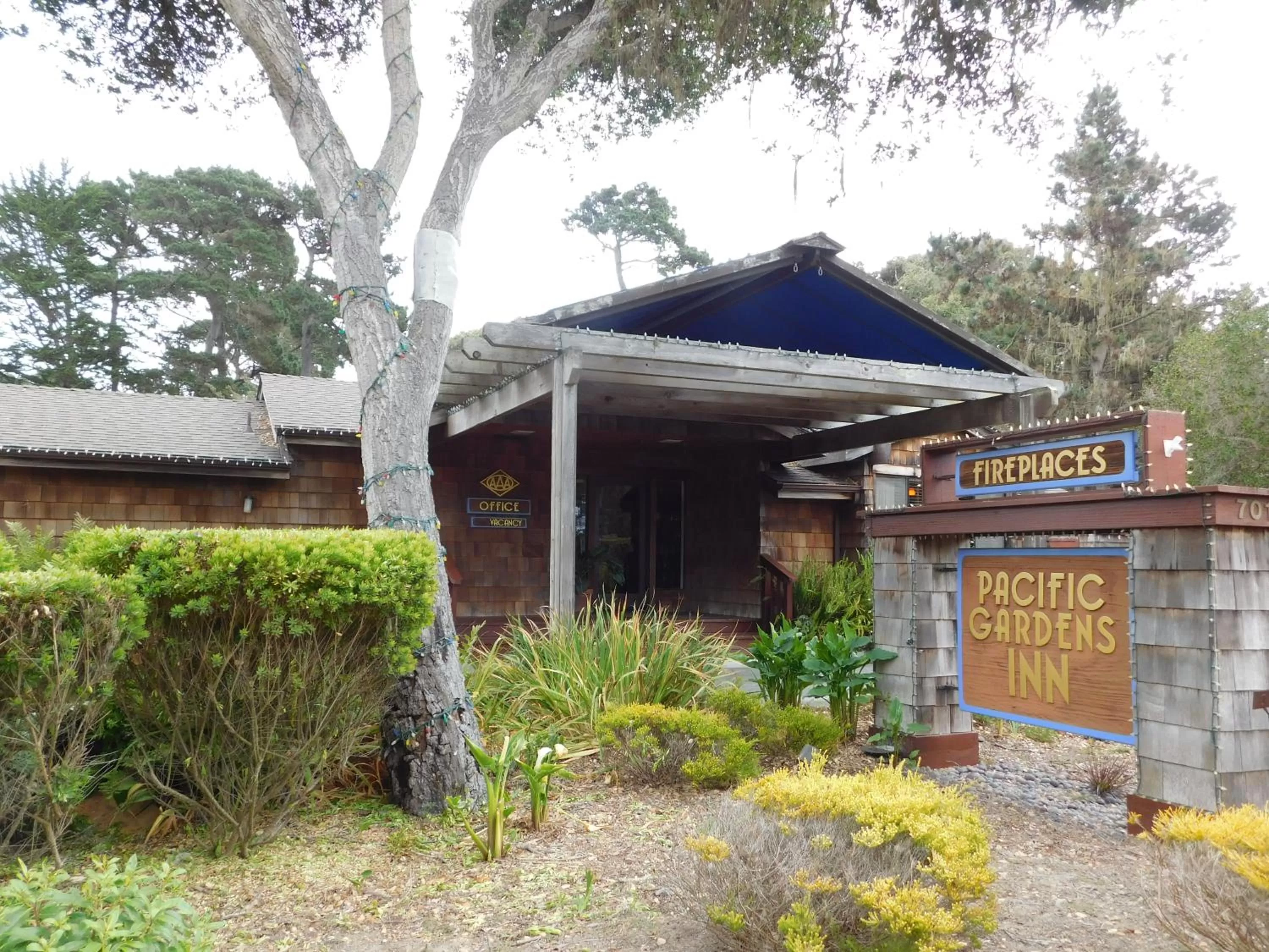 Property logo or sign in Pacific Gardens Inn