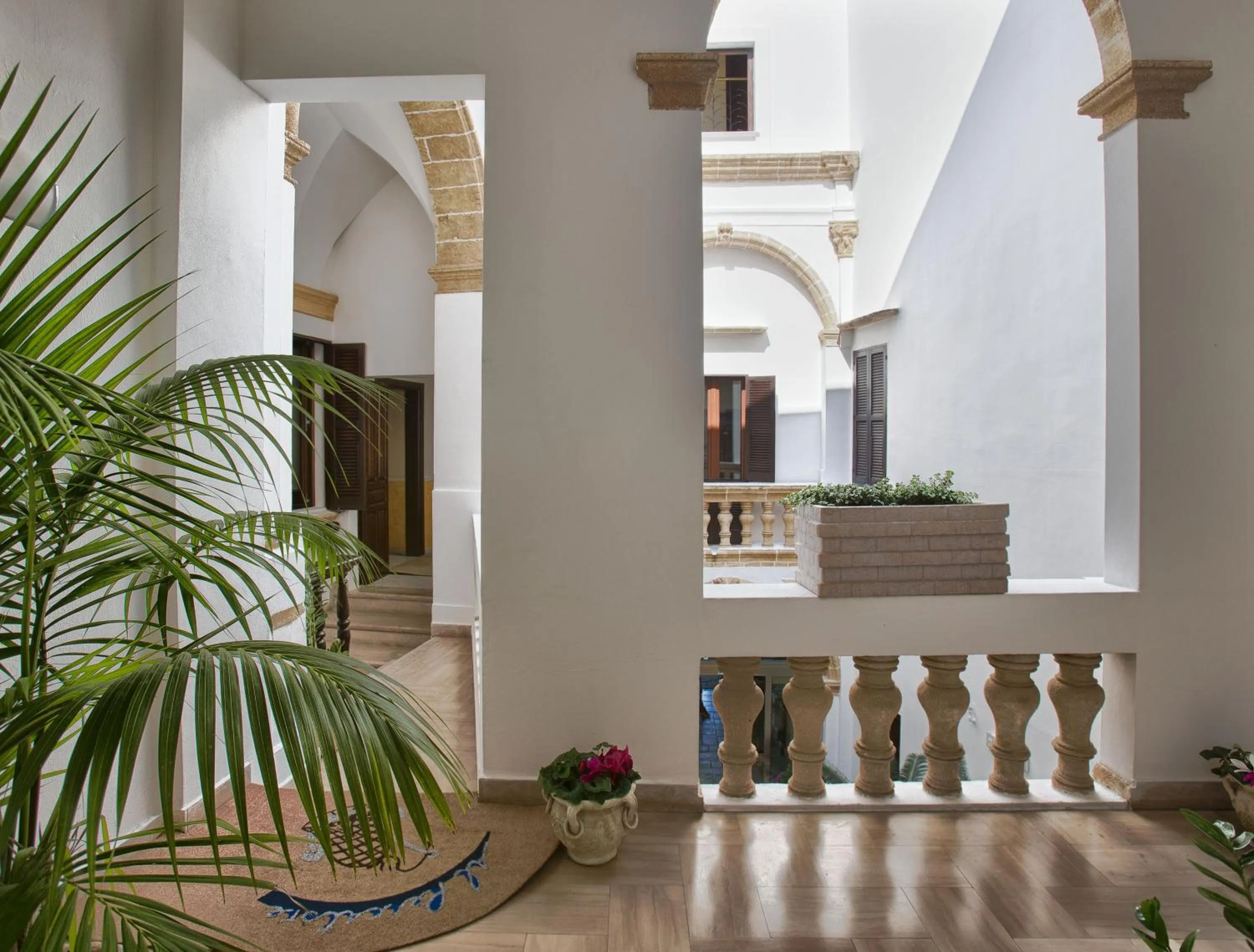 Decorative detail in Al Pescatore Hotel & Restaurant