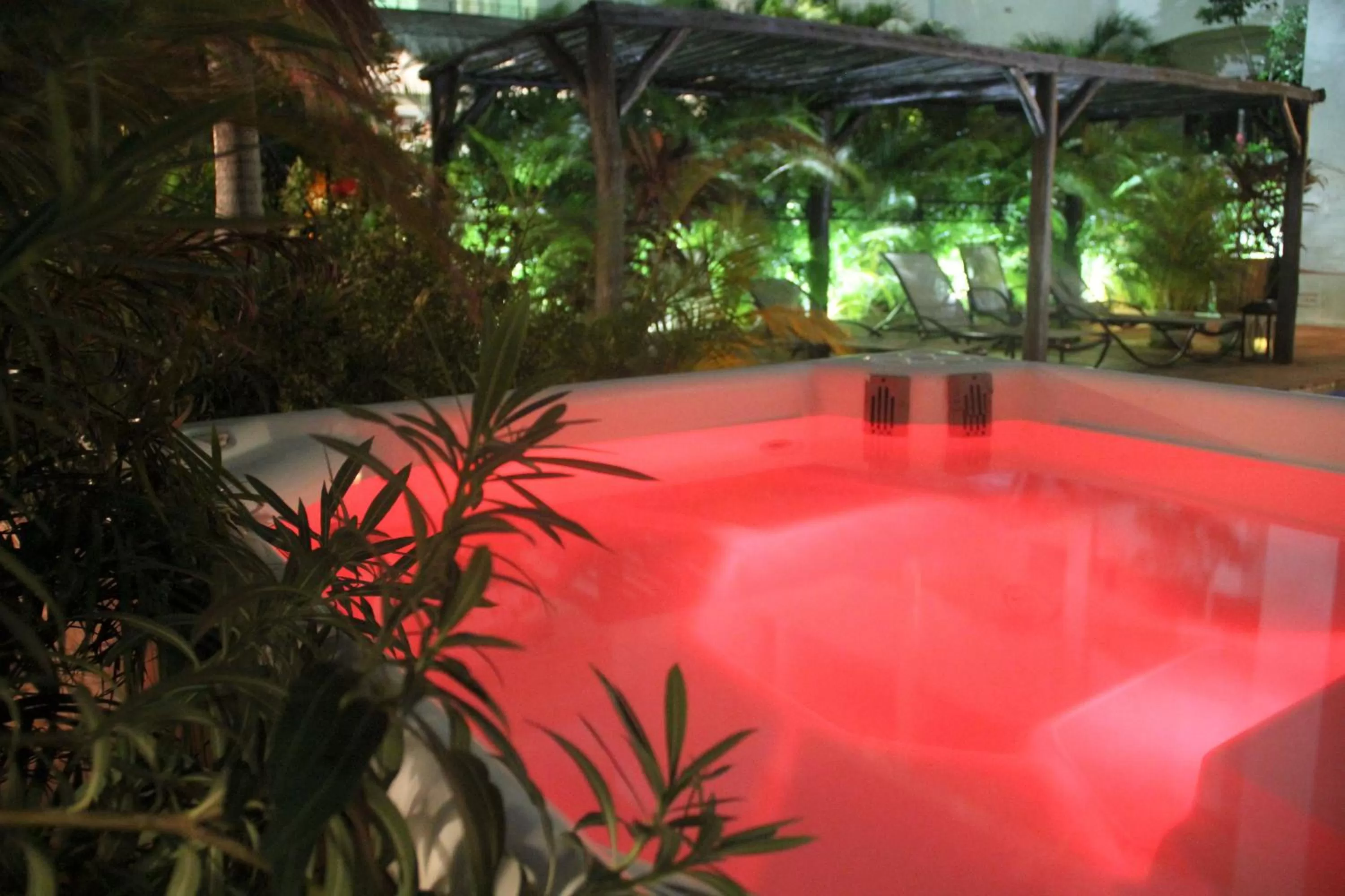 Hot Tub in La Pasion Colonial Hotel Boutique By Bunik