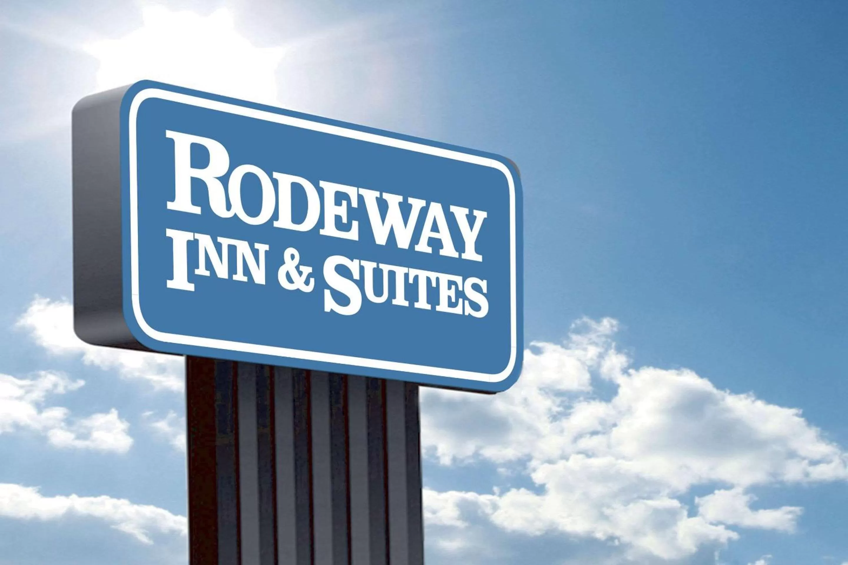 Property building in Rodeway Inn & Suites East Windsor