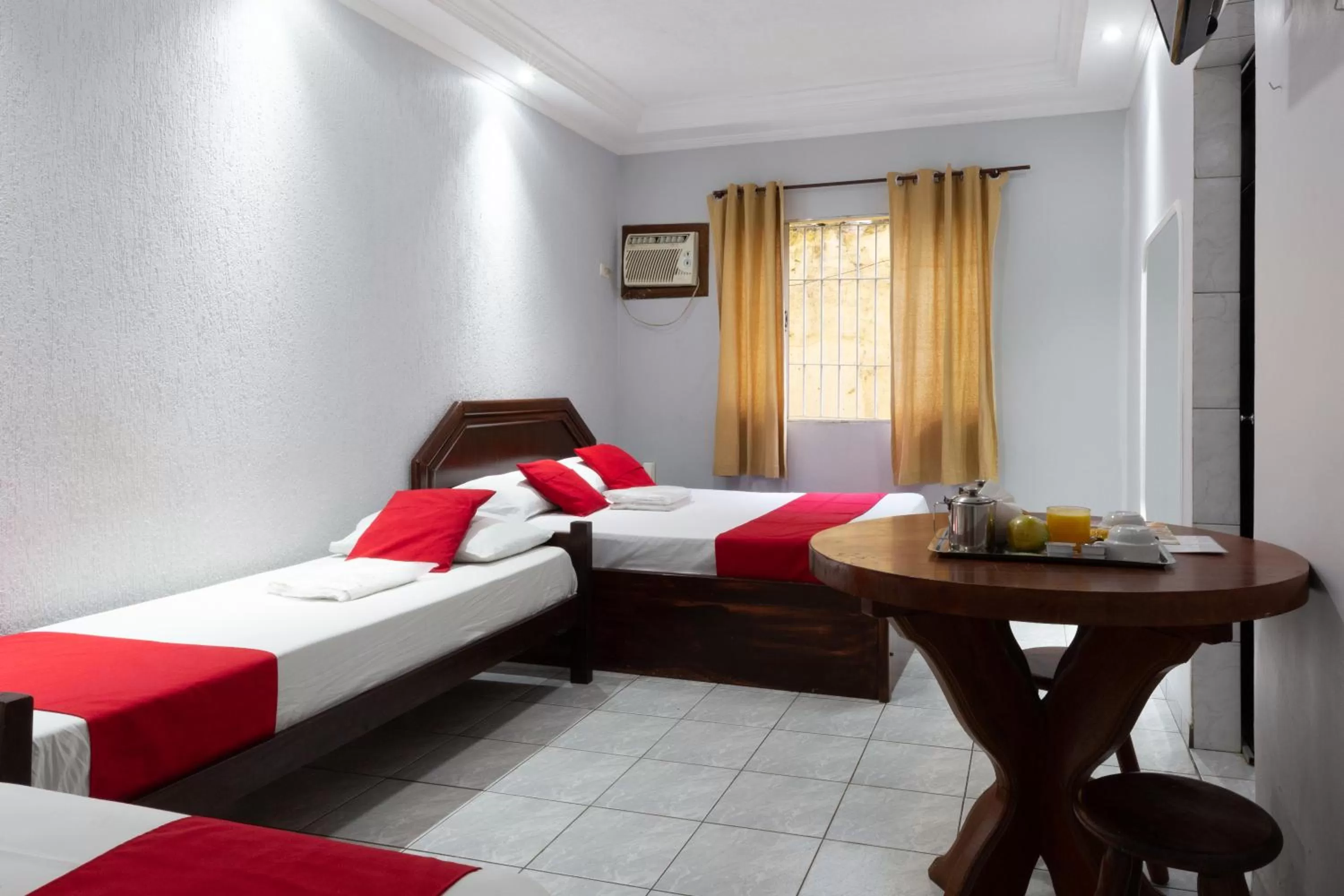 Photo of the whole room in Hotel Anália Franco