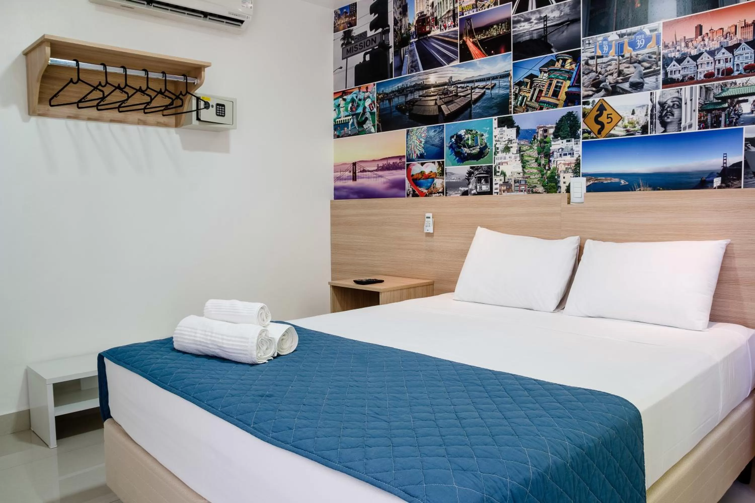 Bedroom, Bed in Injoy Suítes & Aparts