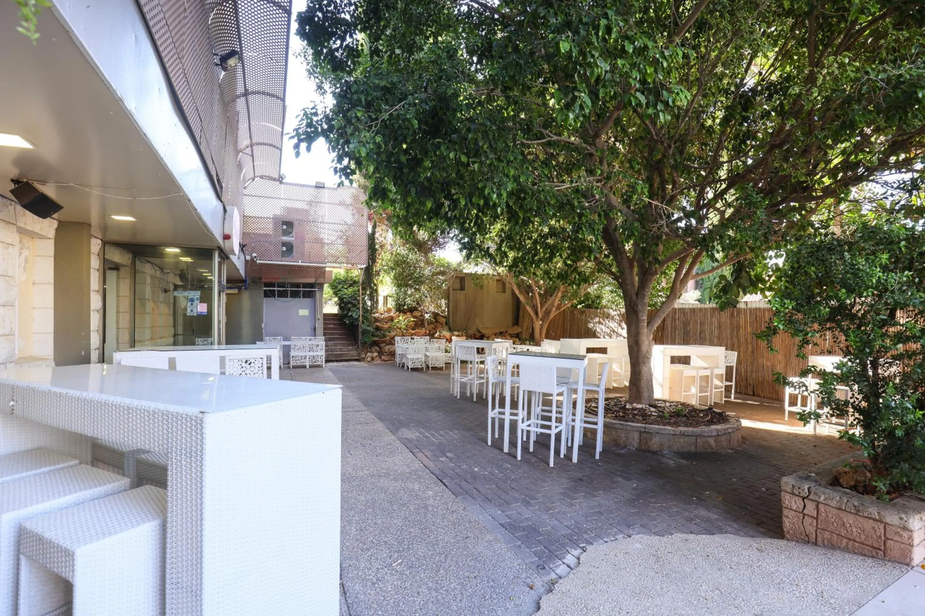 Garden in Tabar Hotel