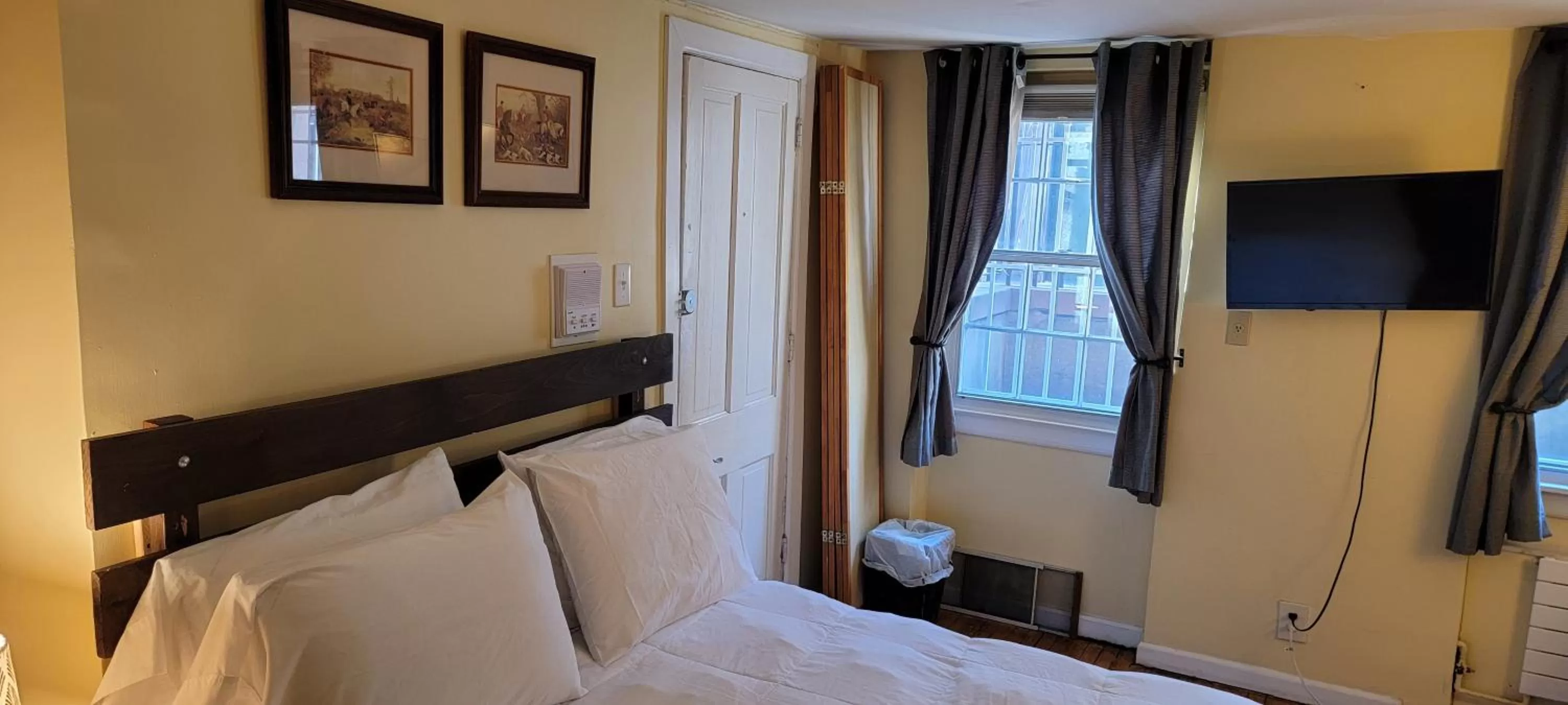 Bed in Incentra Village Hotel