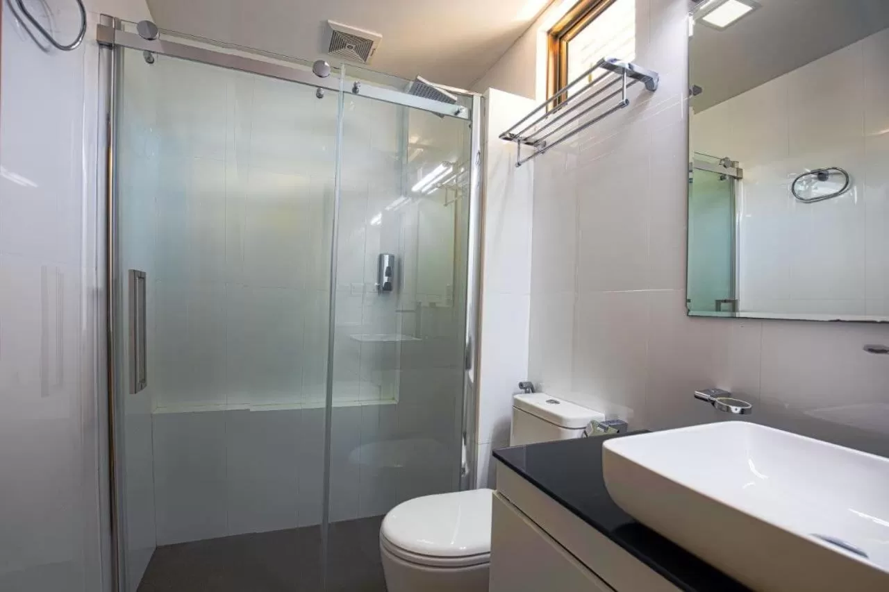 Bathroom in Araamview