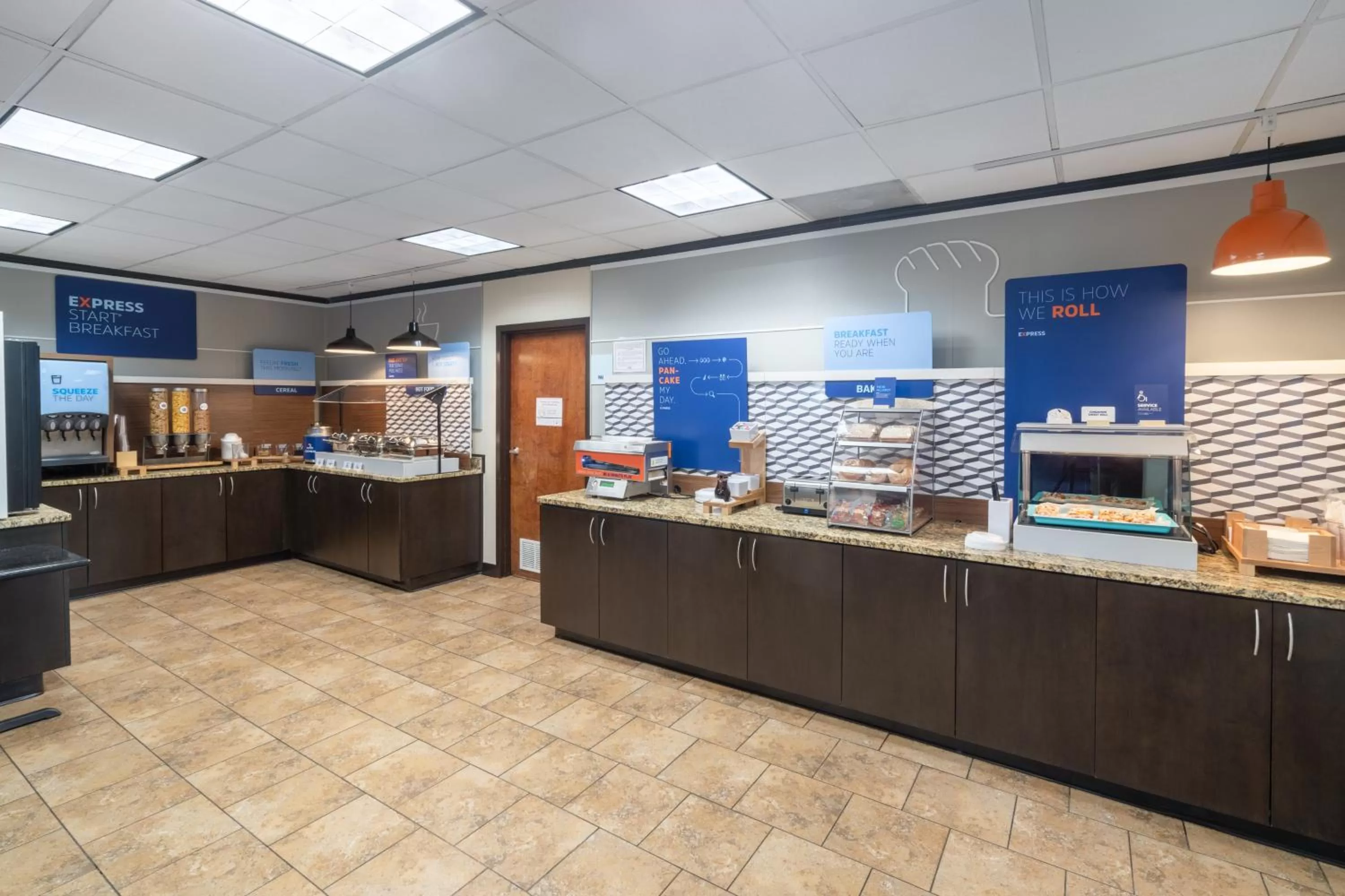 Breakfast in Holiday Inn Express Forsyth by IHG