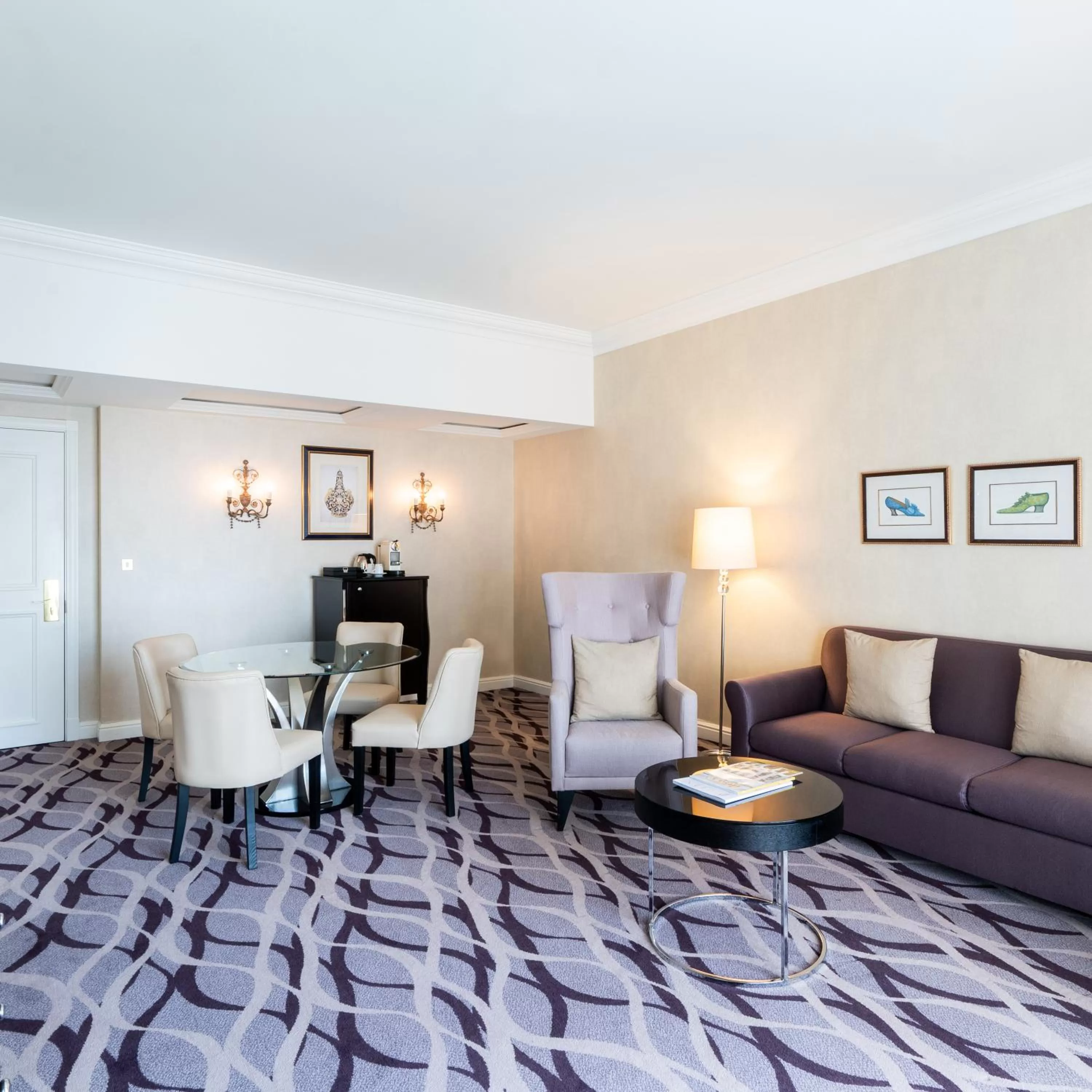 Photo of the whole room, Bed in Steigenberger Icon Wiltcher's