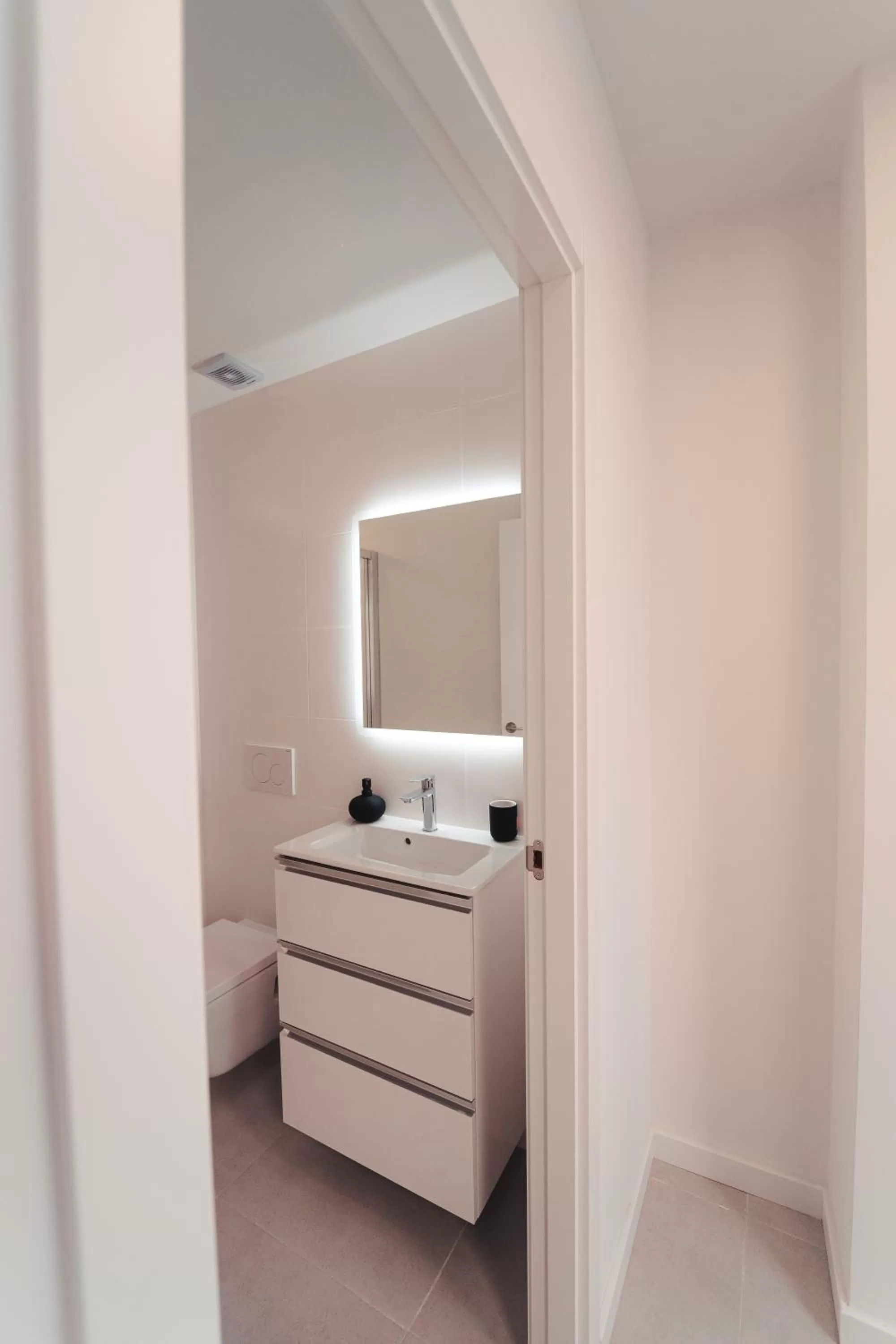 Bathroom in Palm Suites