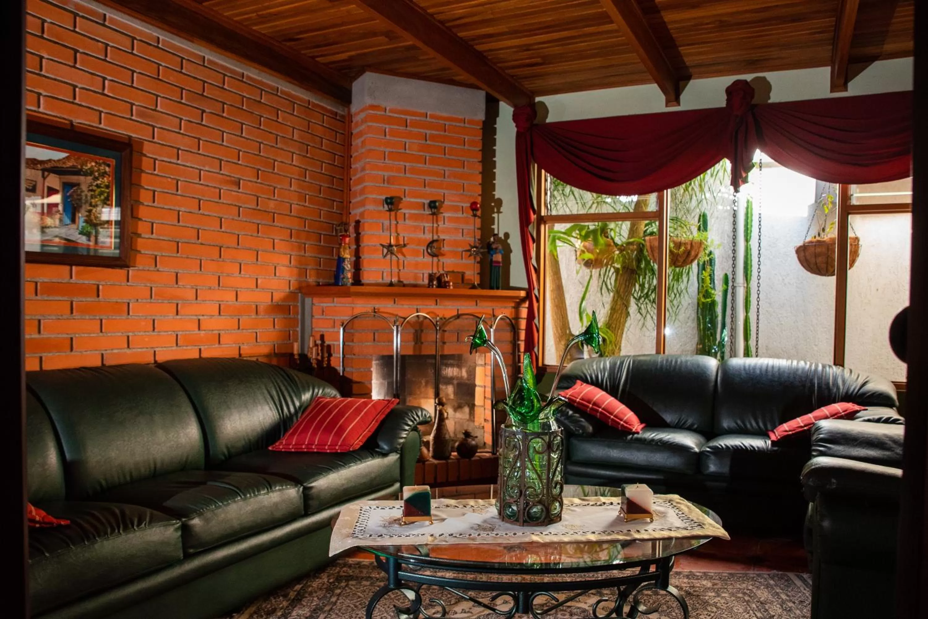 Living room in La Casa de Mamá Coyita