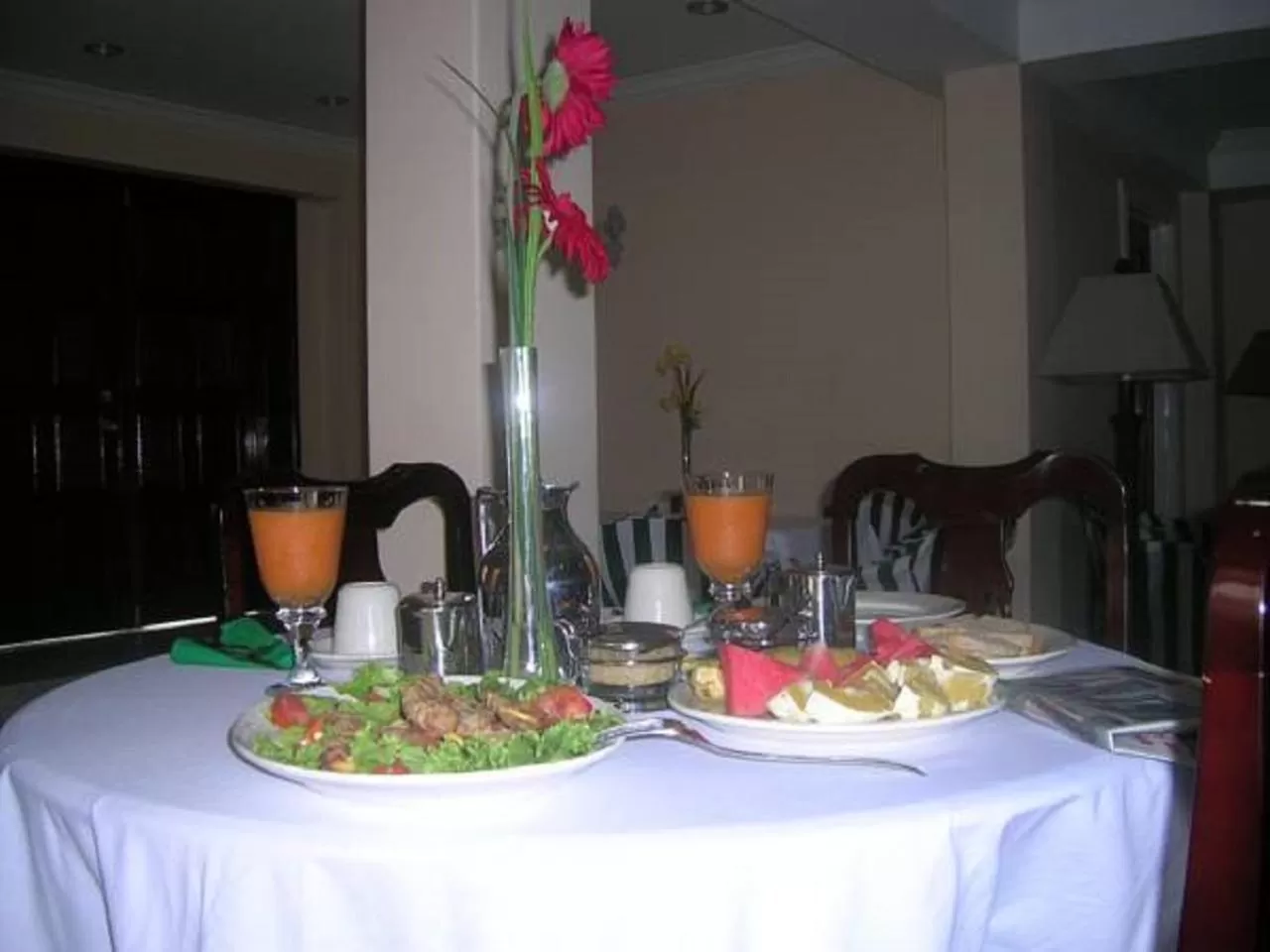 Breakfast in El Dorado Inn