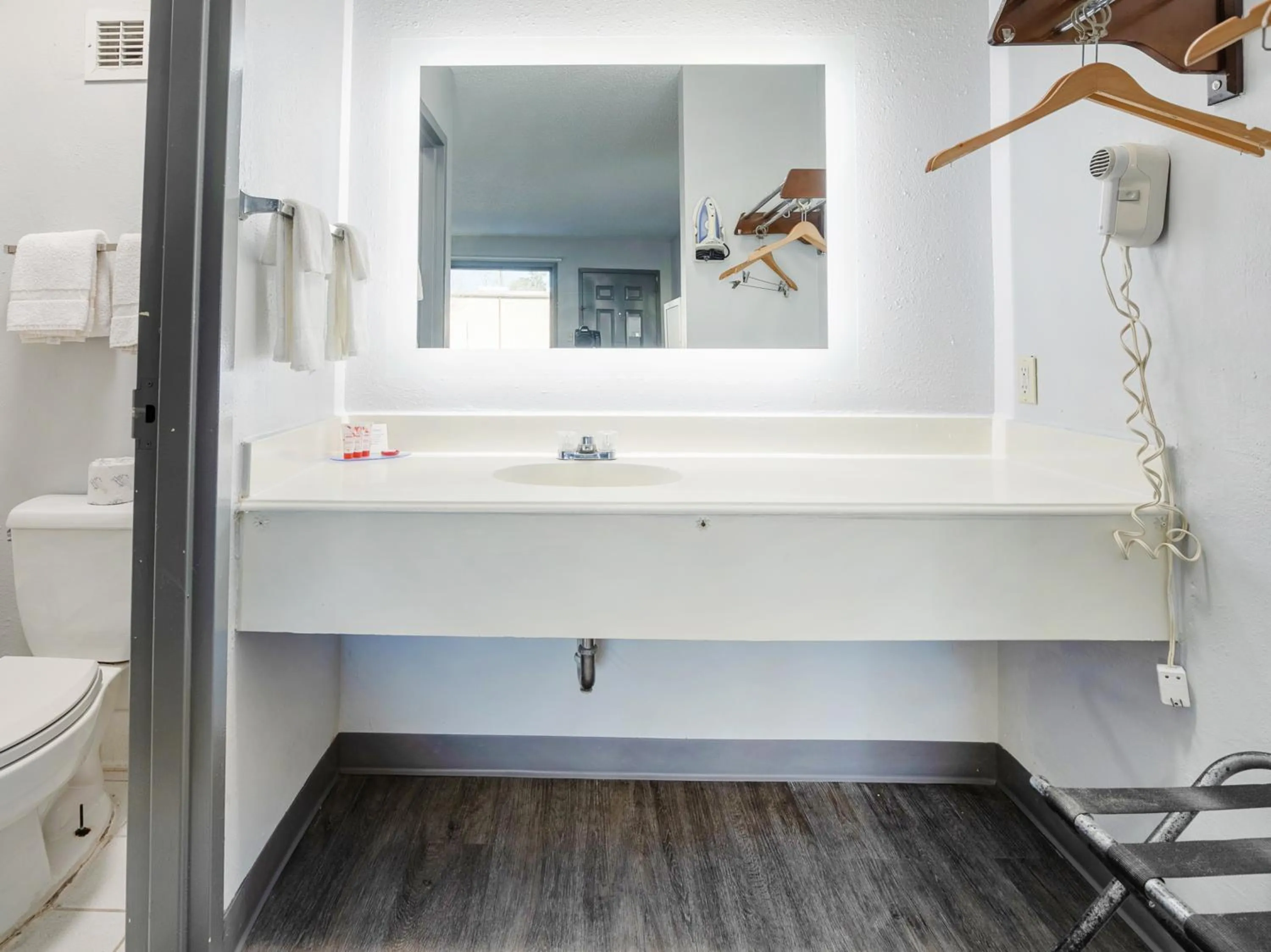 King Room in Quality Inn Kinder near Casino