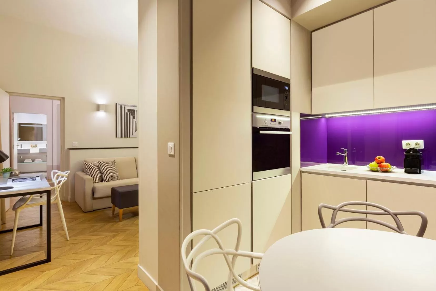 Kitchen or kitchenette, Bed in Citadines Opéra Paris