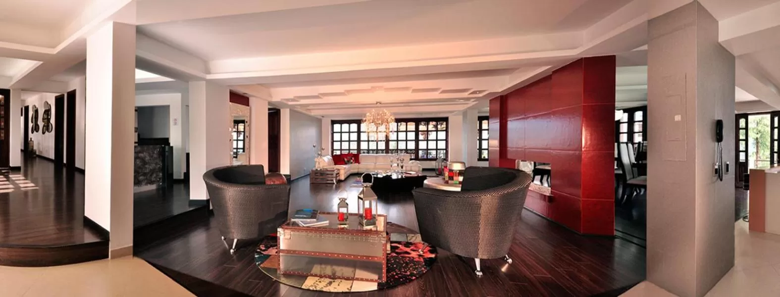 Communal lounge/ TV room, Seating Area in Hotel Reserva Monarca