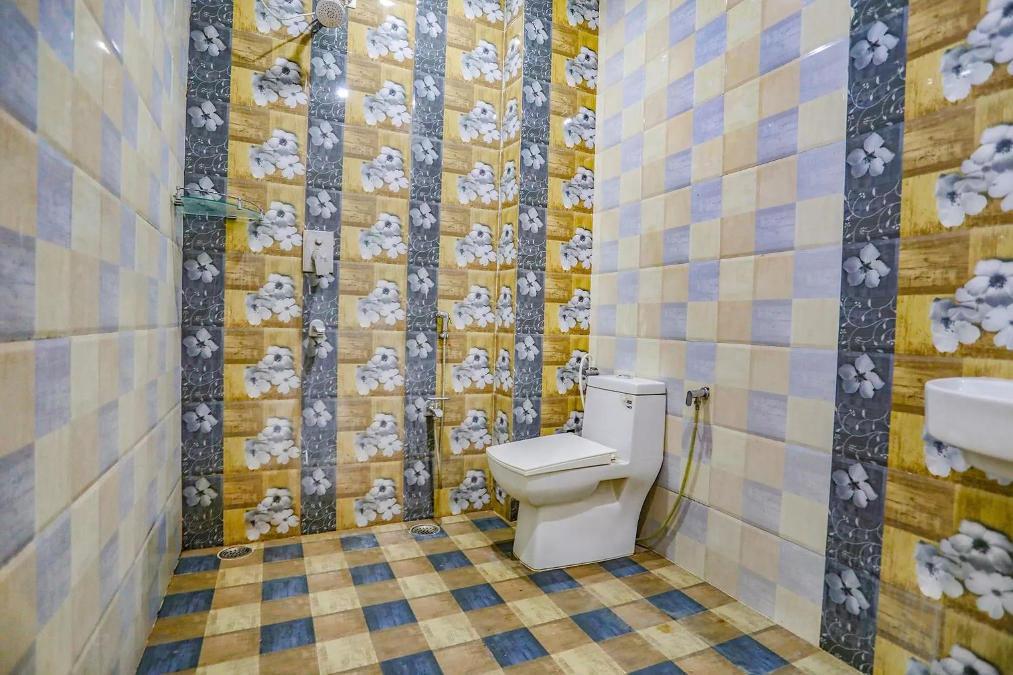 Bathroom in FabHotel Kriti Green - Hanuman Mandir, Lathia