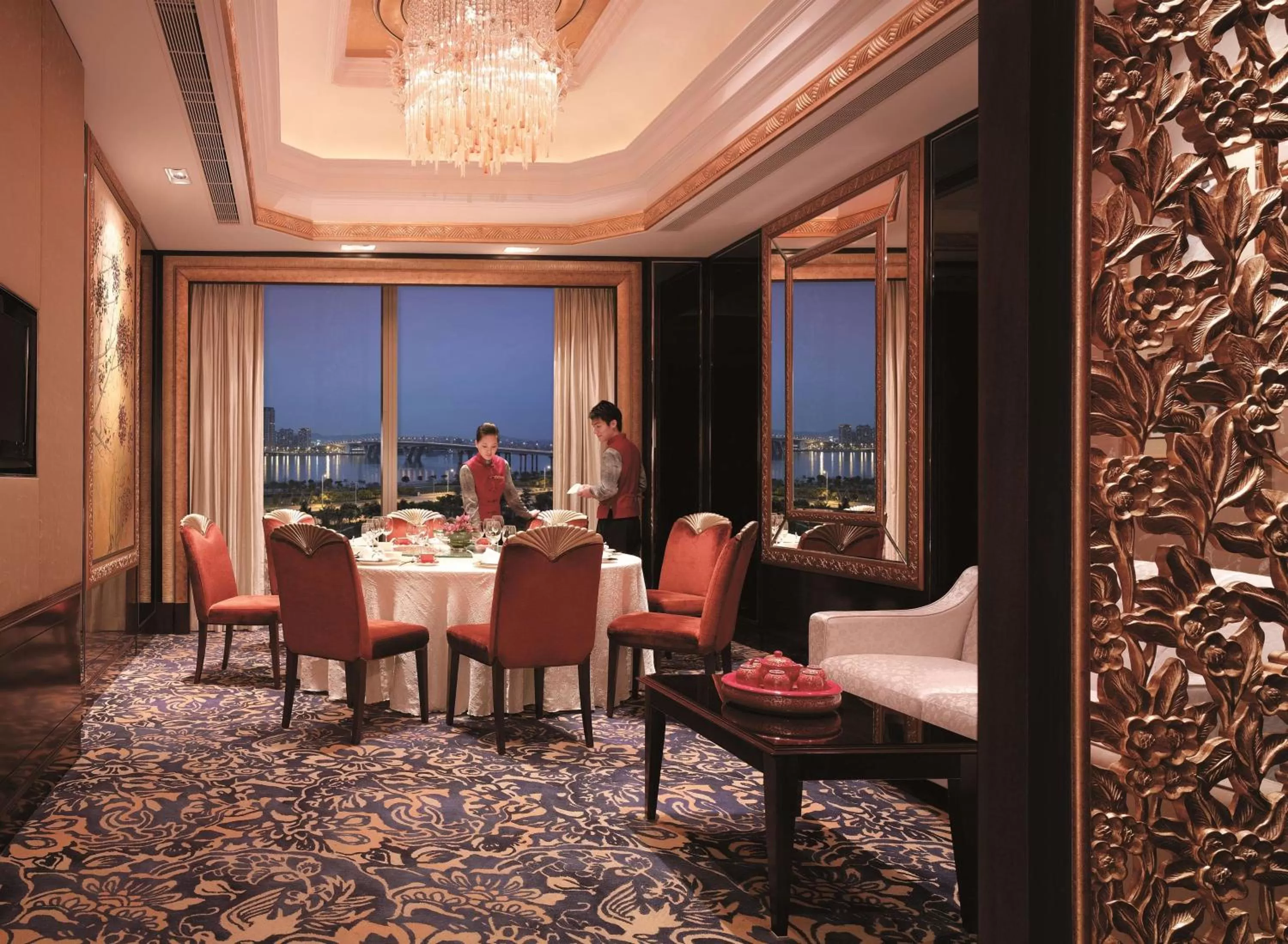 Restaurant/places to eat in Shangri-La Guangzhou