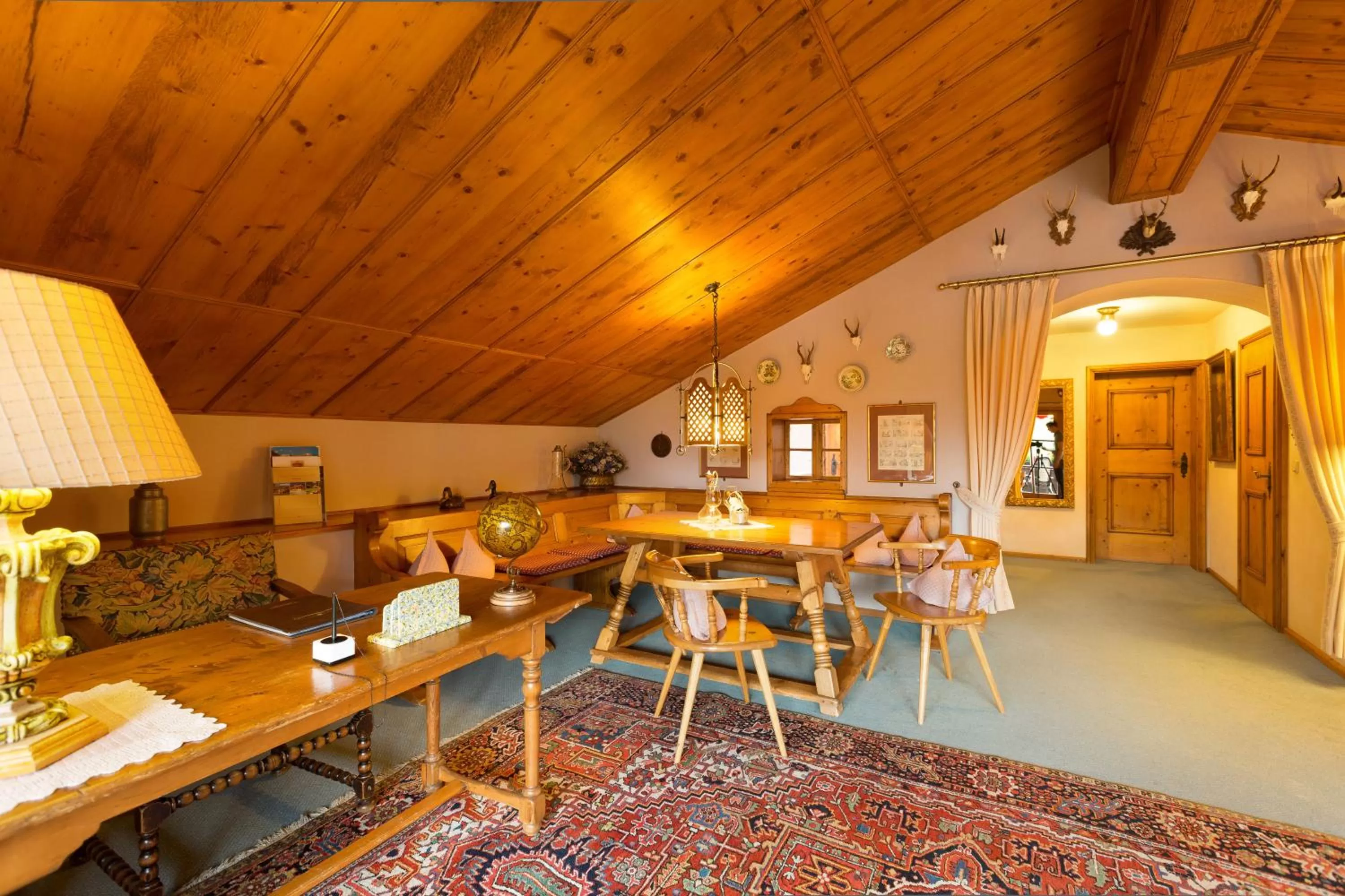 Photo of the whole room in Reindl's Partenkirchener Hof