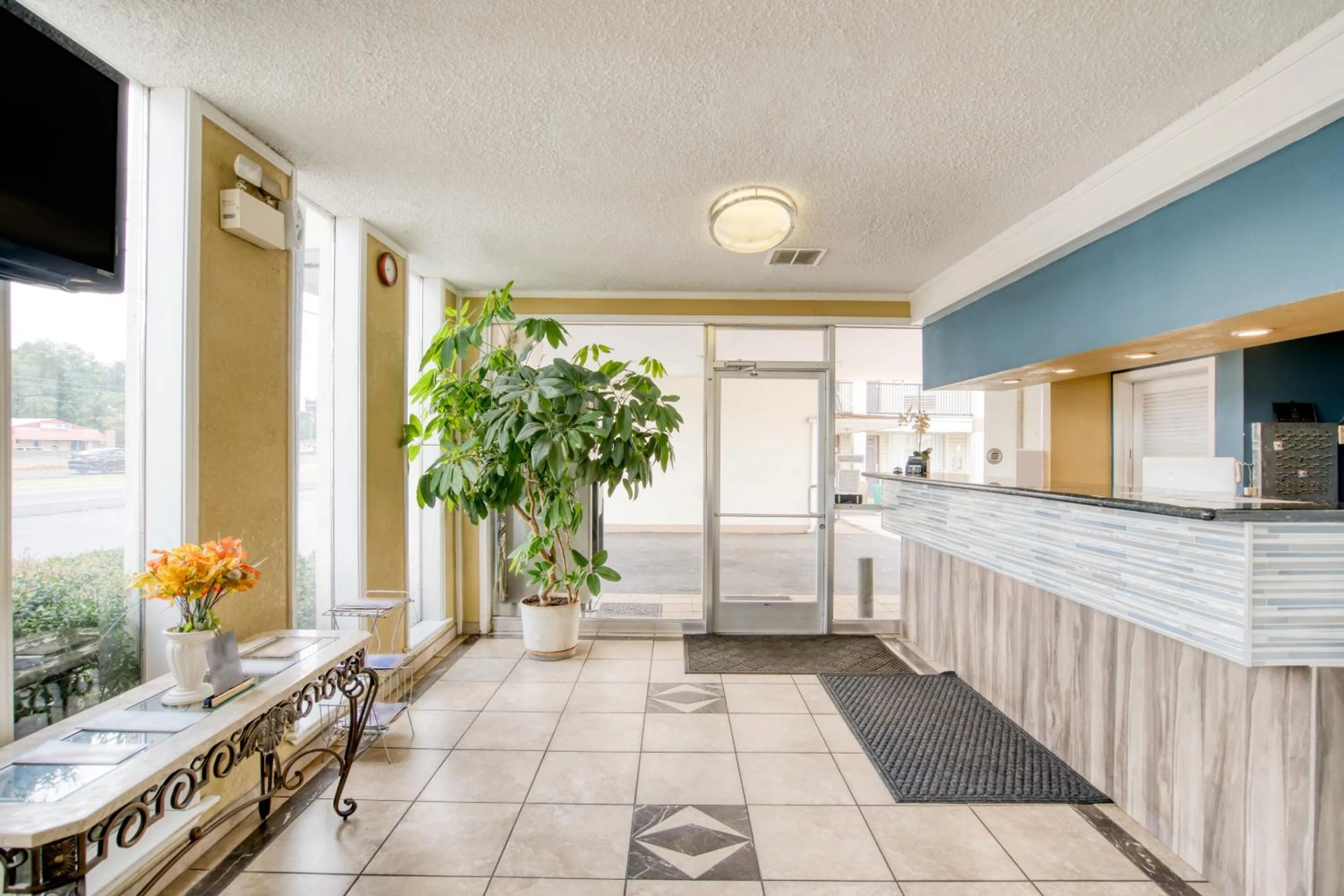 Lobby or reception in OYO Hotel Alexandria LA- Hwy 165