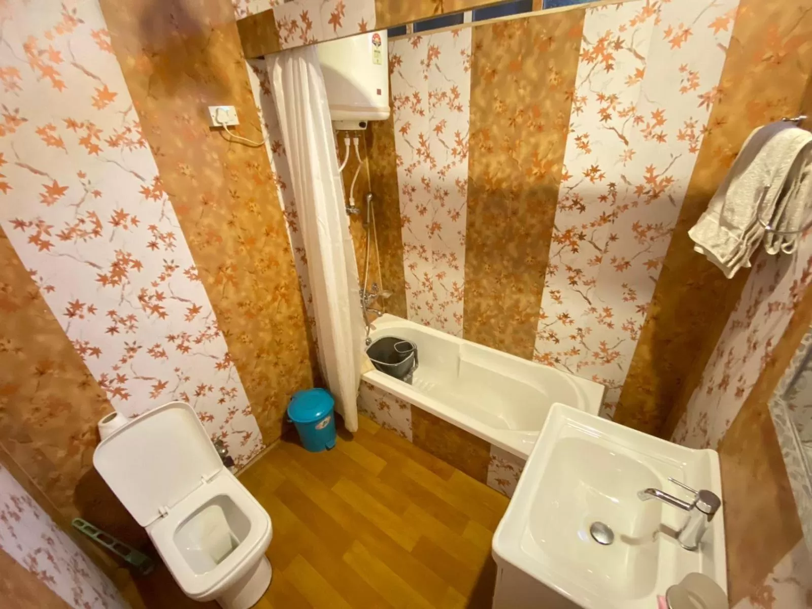Shower, Bathroom in Nazneen Group Of Houseboats