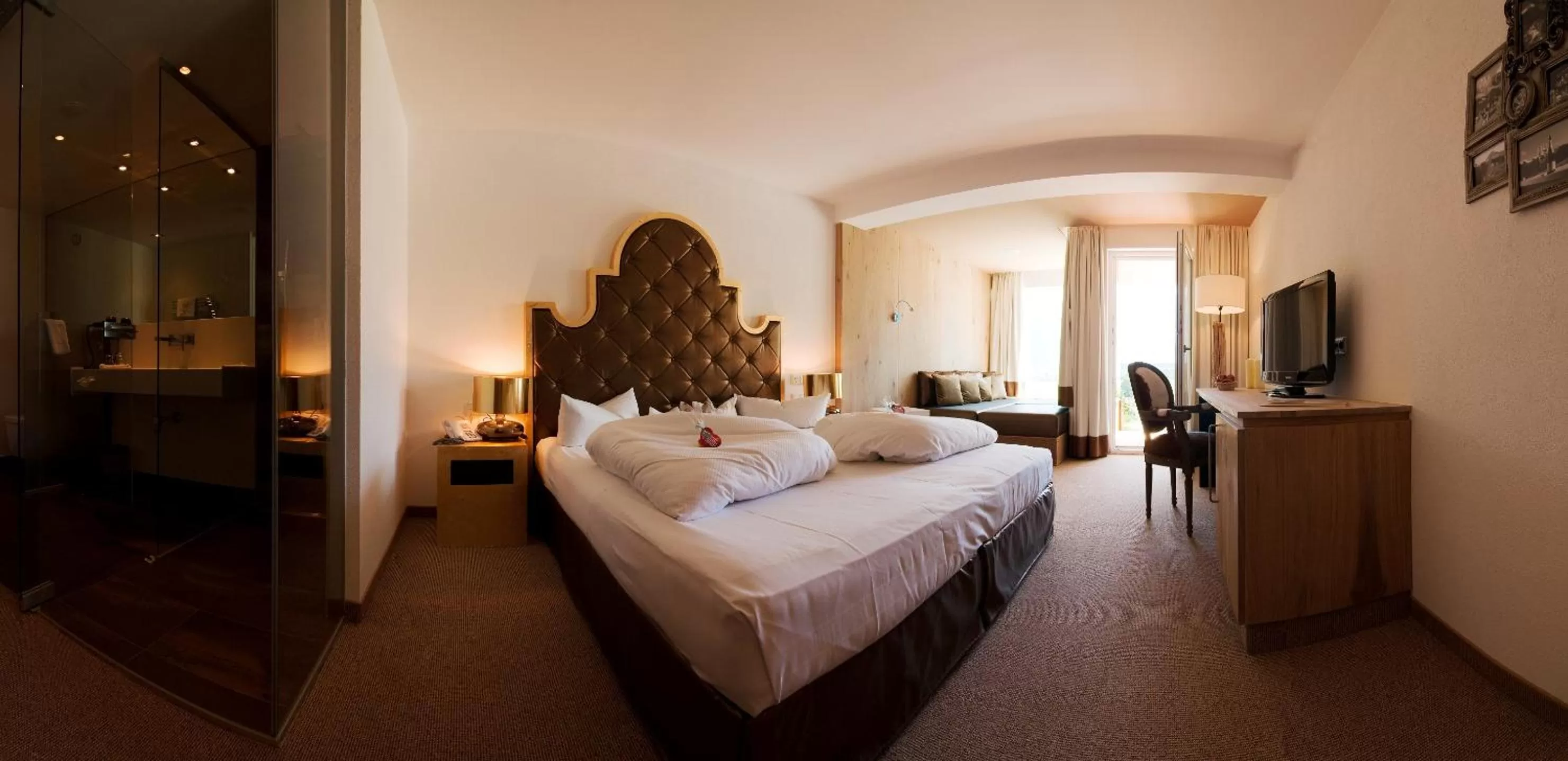 Day, Bed in Alpenhotel Stefanie