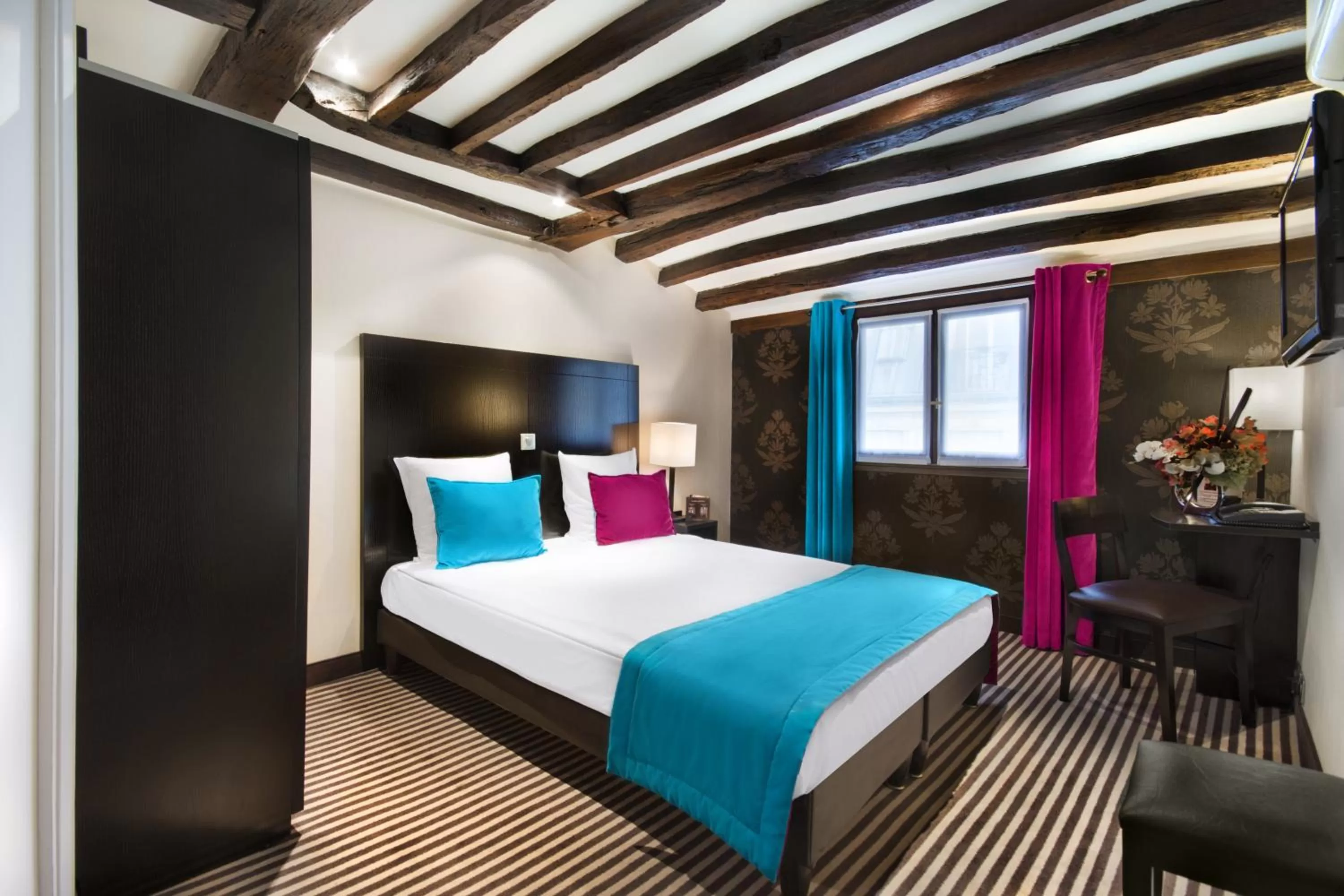 Bedroom, Bed in Hotel Pax Opera