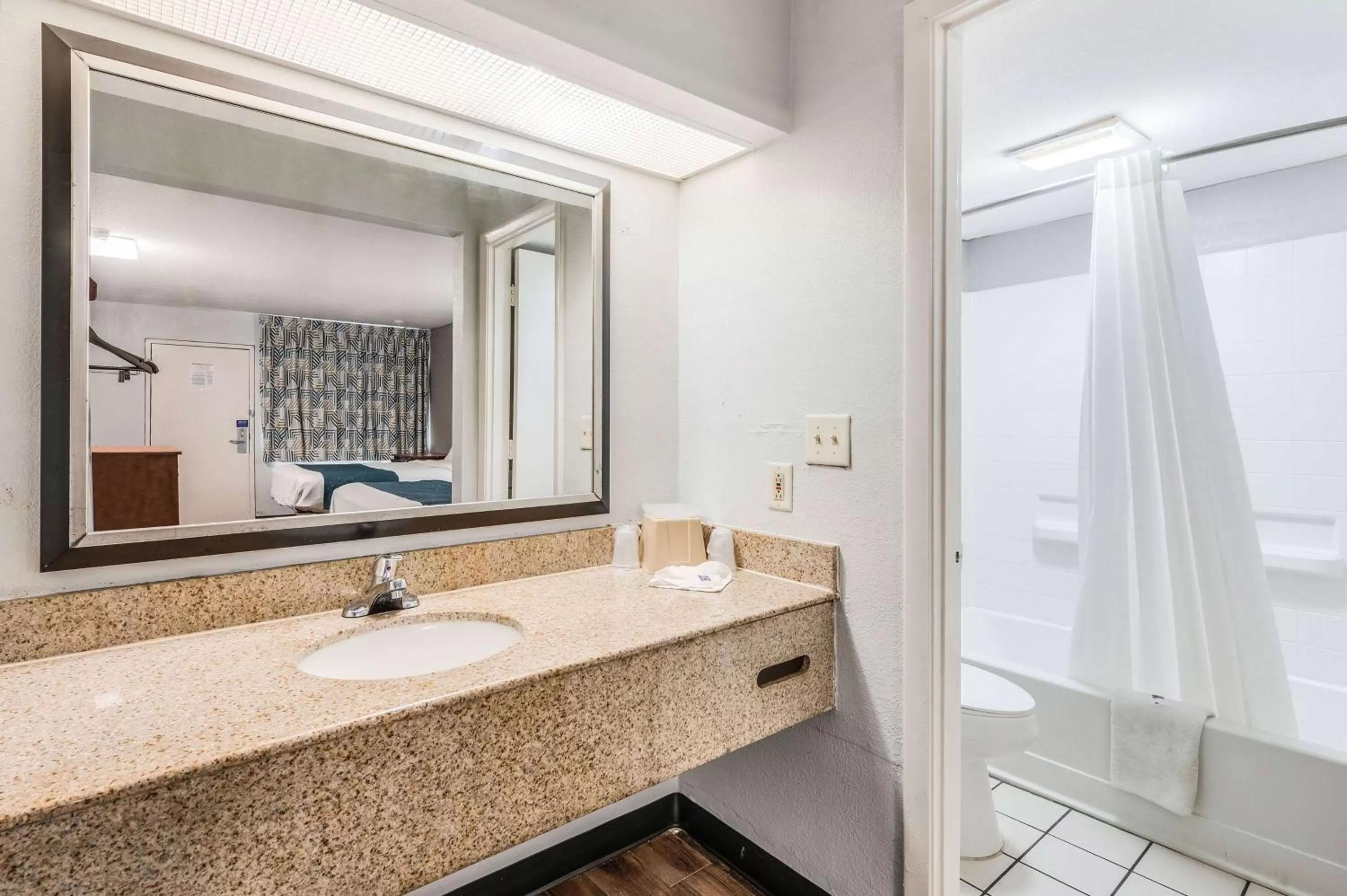 Bathroom in Motel 6-Tupelo, MS - Downtown