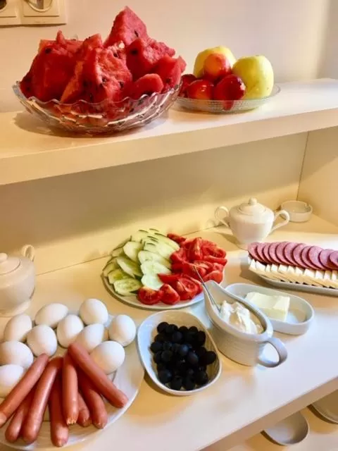 Food and drinks, Food in Iveria