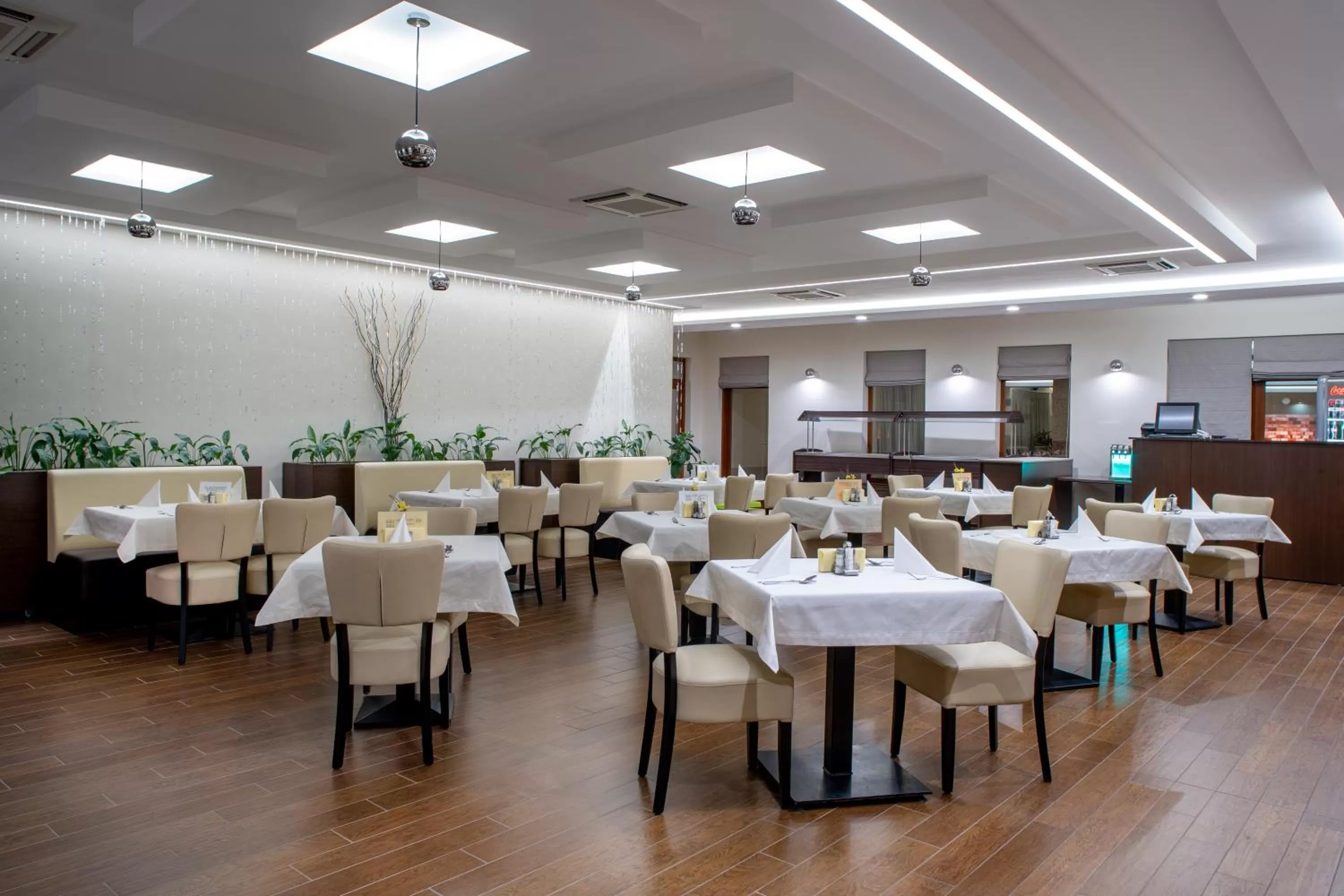 Lounge or bar, Restaurant/Places to Eat in DorEsz Wellness Panzió