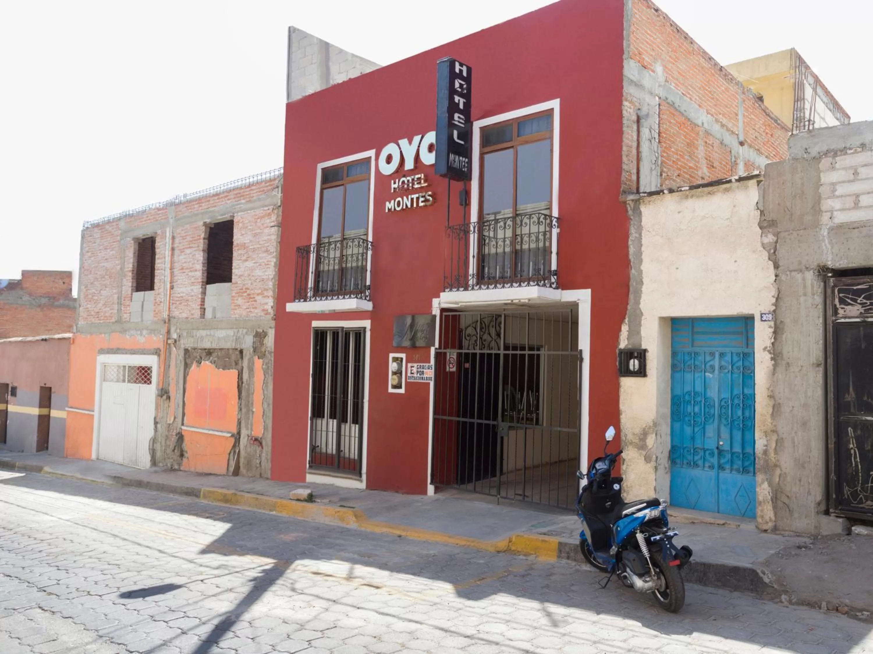 Property building in OYO Hotel Montes, Atlixco Puebla