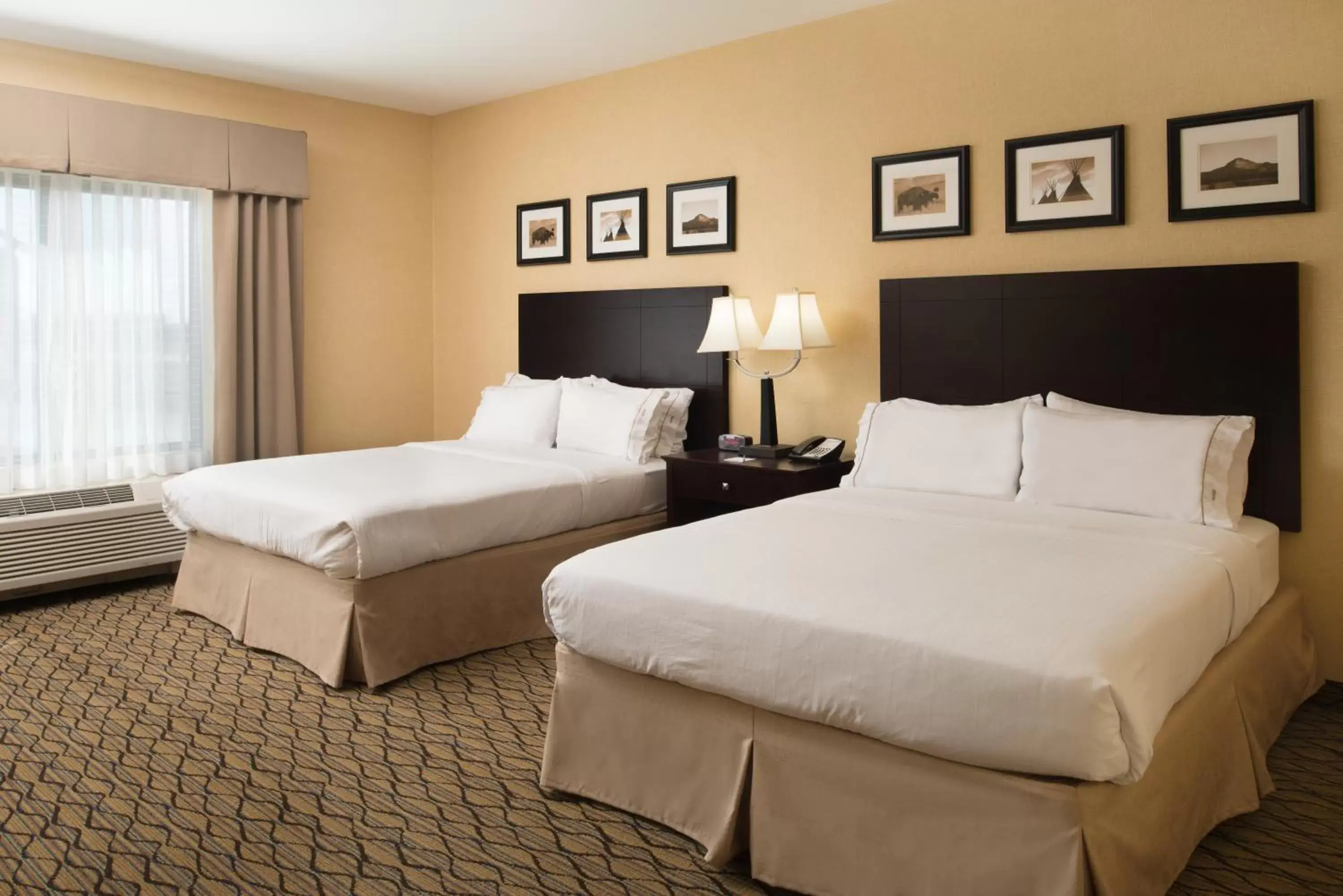 Queen Suite with Two Queen Beds in Glacier Peaks Hotel Queen Suite with Two Queen Beds in Glacier Peaks Hotel