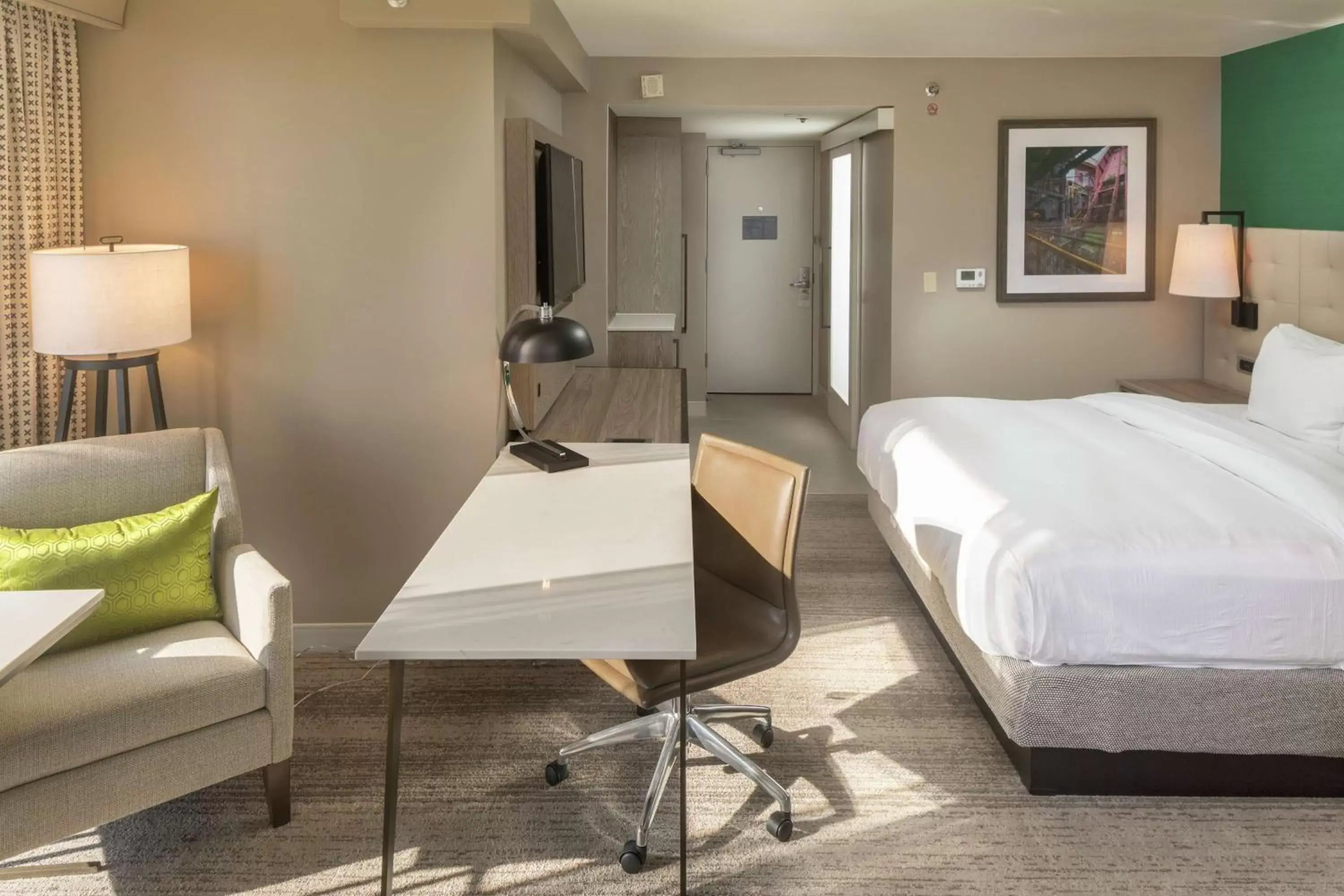 Corner King Room - High Floor in Hilton Birmingham Downtown at UAB Corner King Room - High Floor in Hilton Birmingham Downtown at UAB