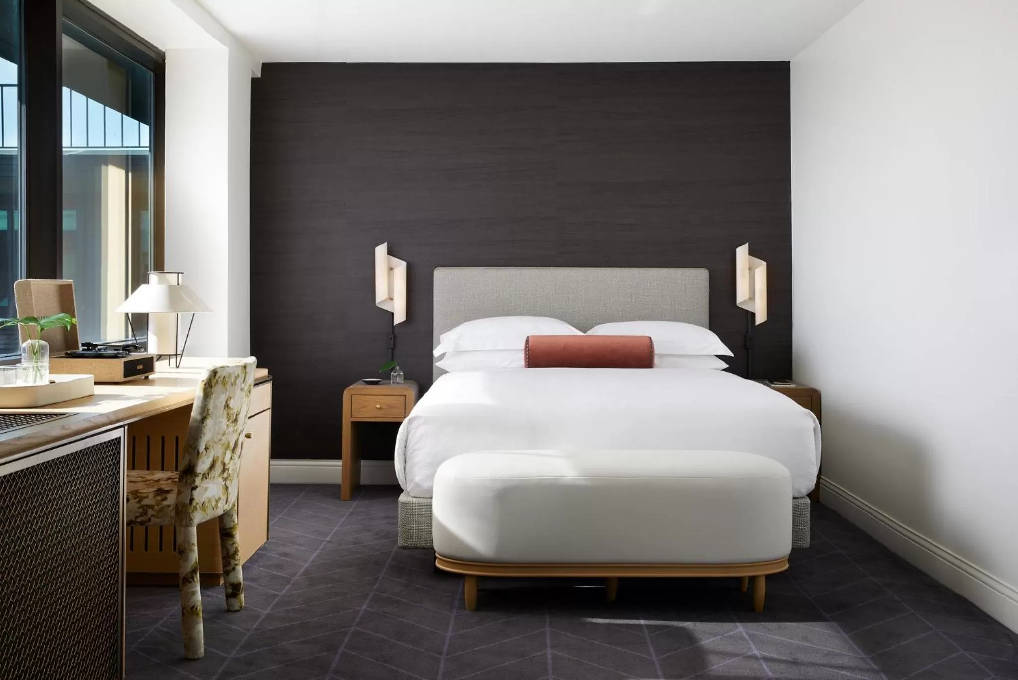 Photo of the whole room, Bed in Kimpton Alton Fisherman's Wharf by IHG