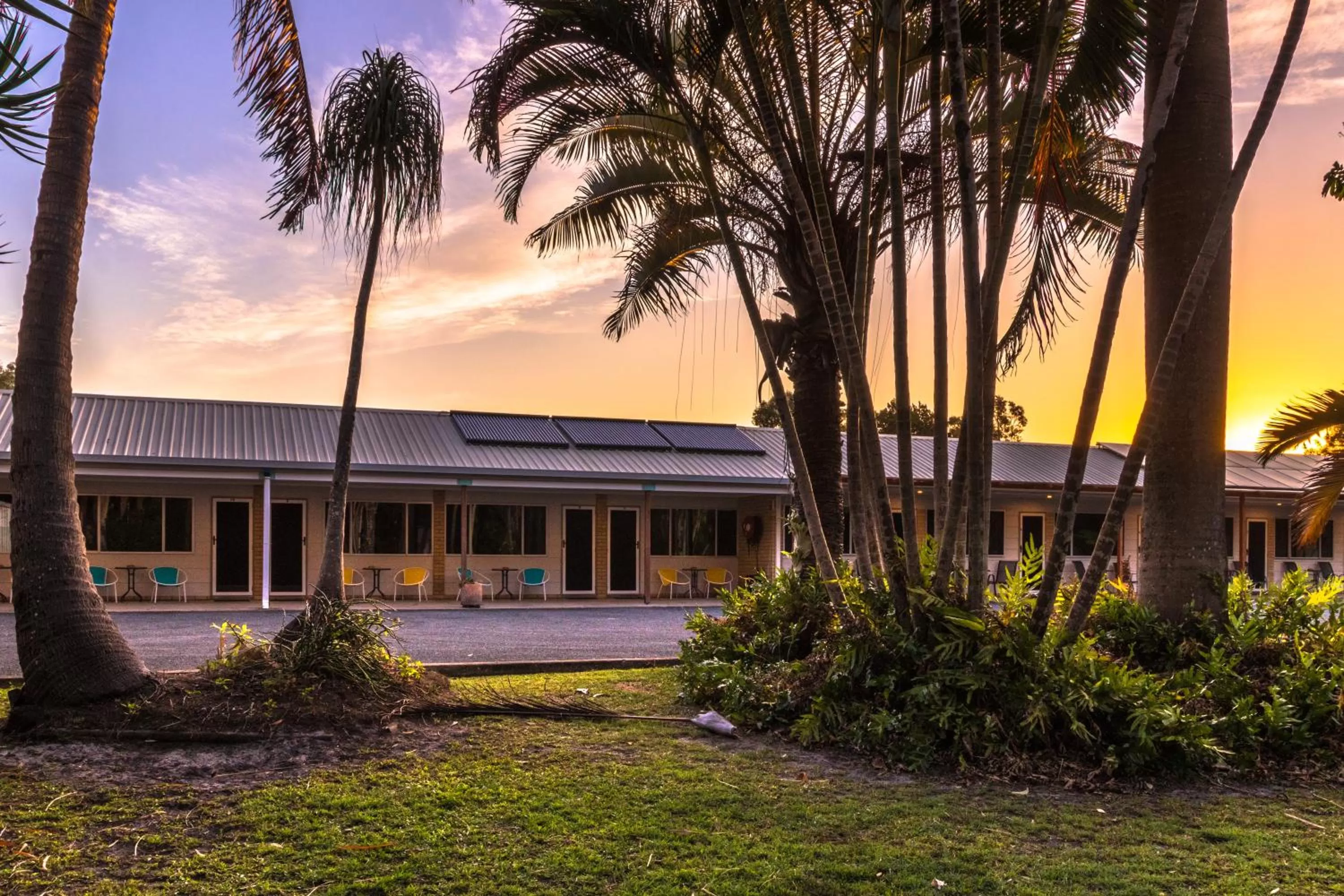 Property building in Tin Can Bay Motel