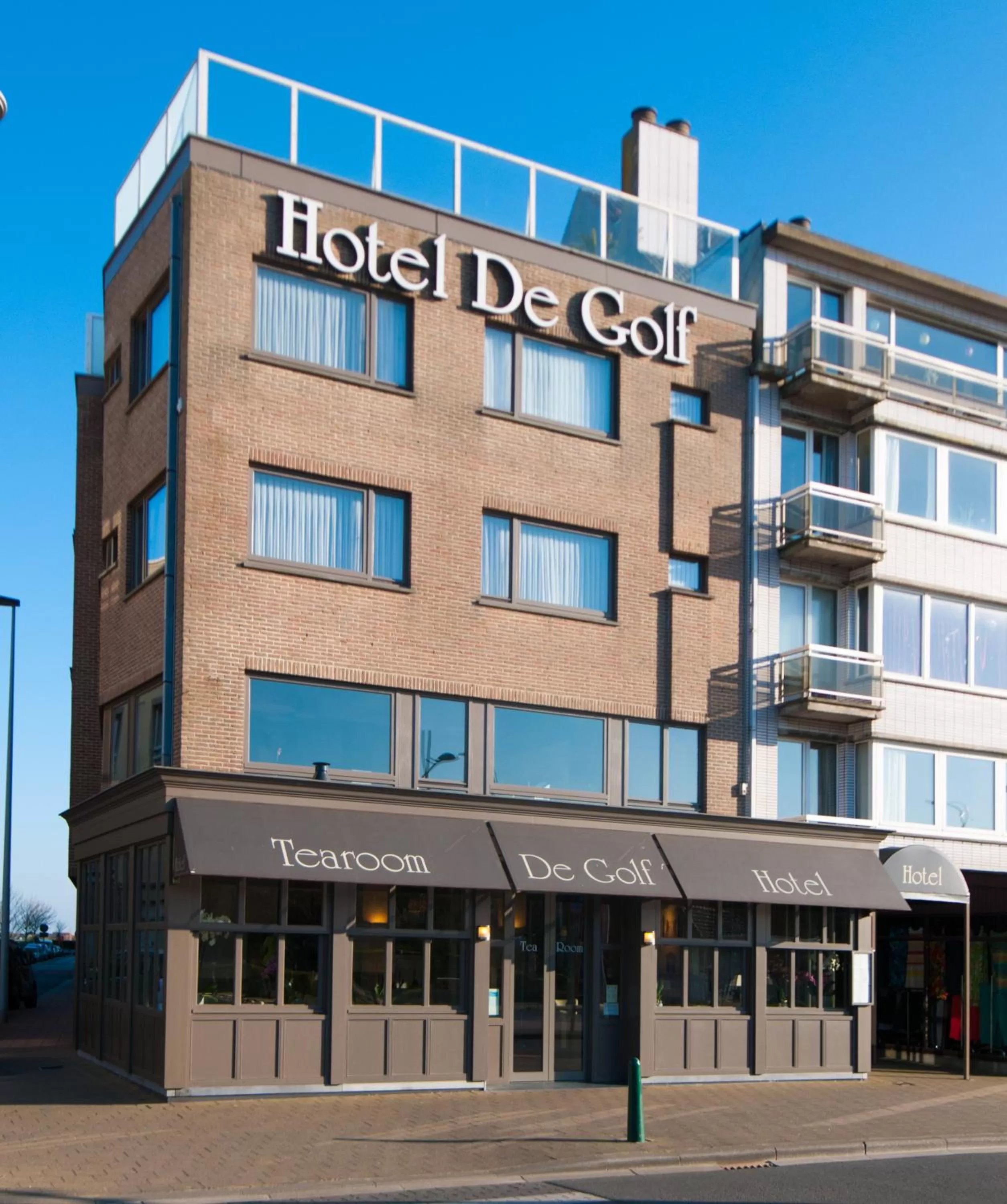 Facade/entrance, Property Building in Hotel De Golf