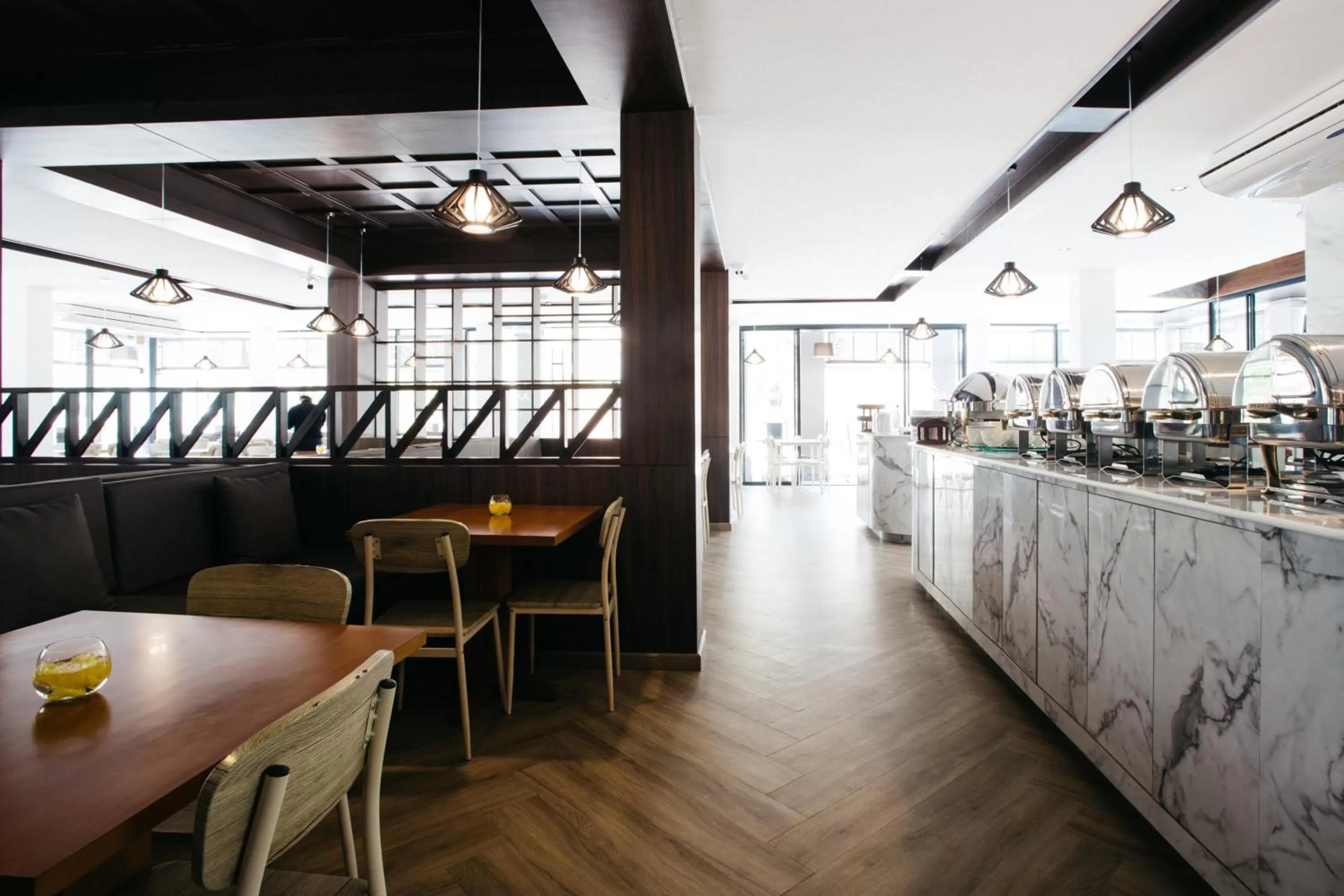 Restaurant/places to eat in Diamond Park Inn Chiangrai & Resort