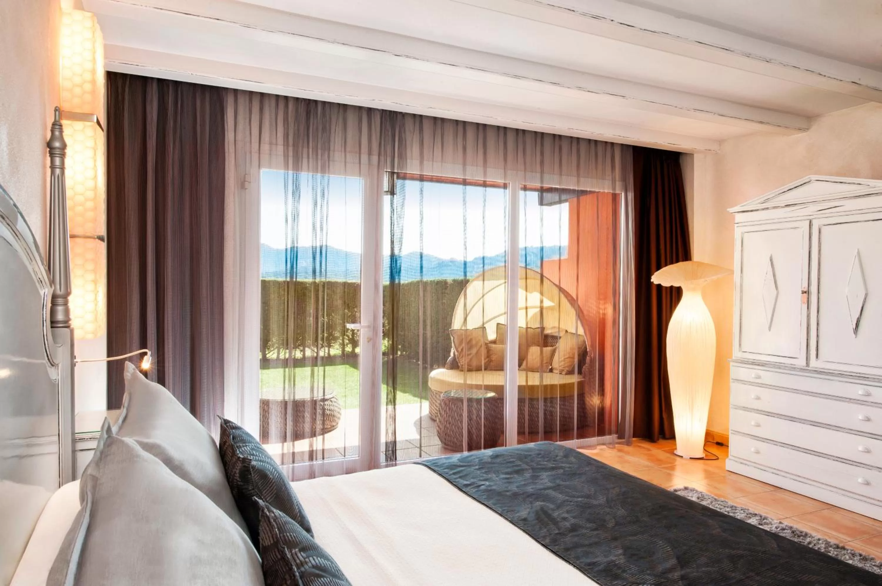 Garden, Bed in Mas Tapiolas