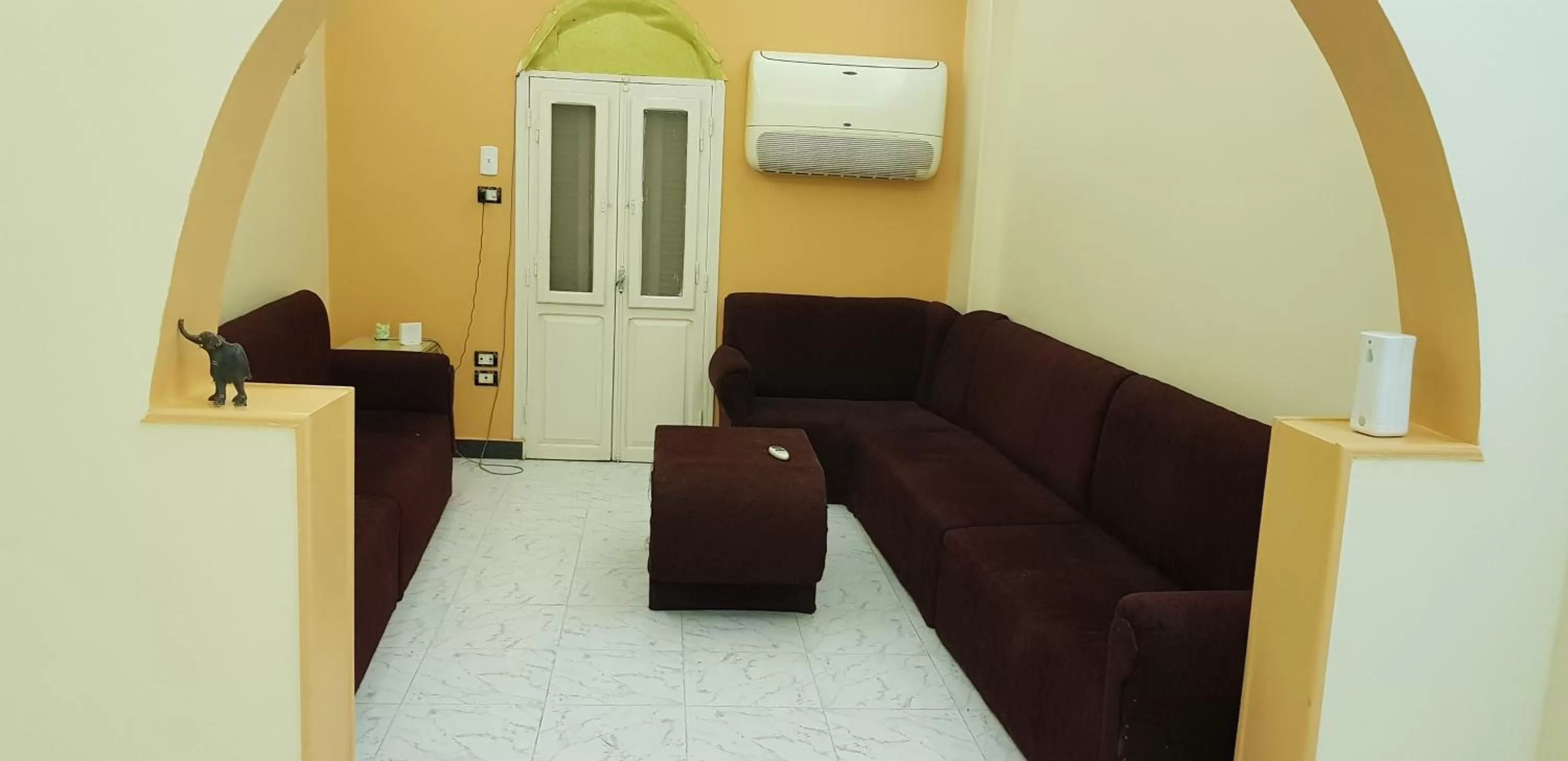 Living room, Seating Area in Taharka Nubian House
