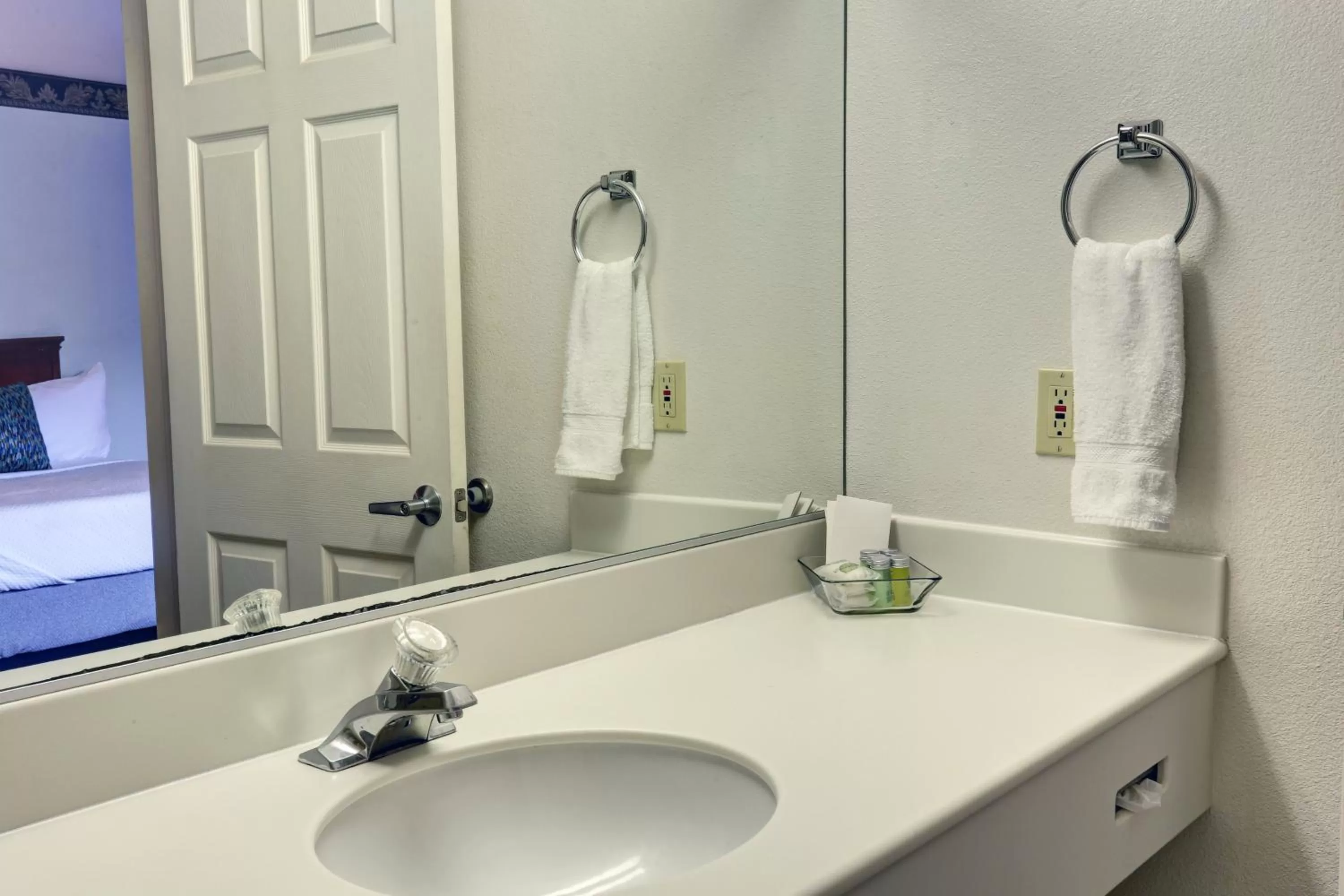 Bathroom in GreenTree Pasadena