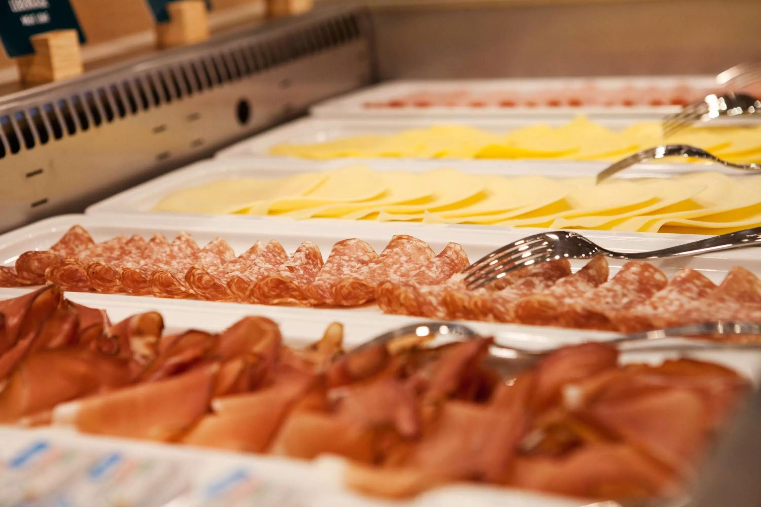 Restaurant/places to eat in Hilton Garden Inn Munich Messe