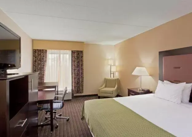 Holiday Inn Express Hotel & Suites Charleston-Southridge by IHG Holiday Inn Express Hotel & Suites Charleston-Southridge by IHG