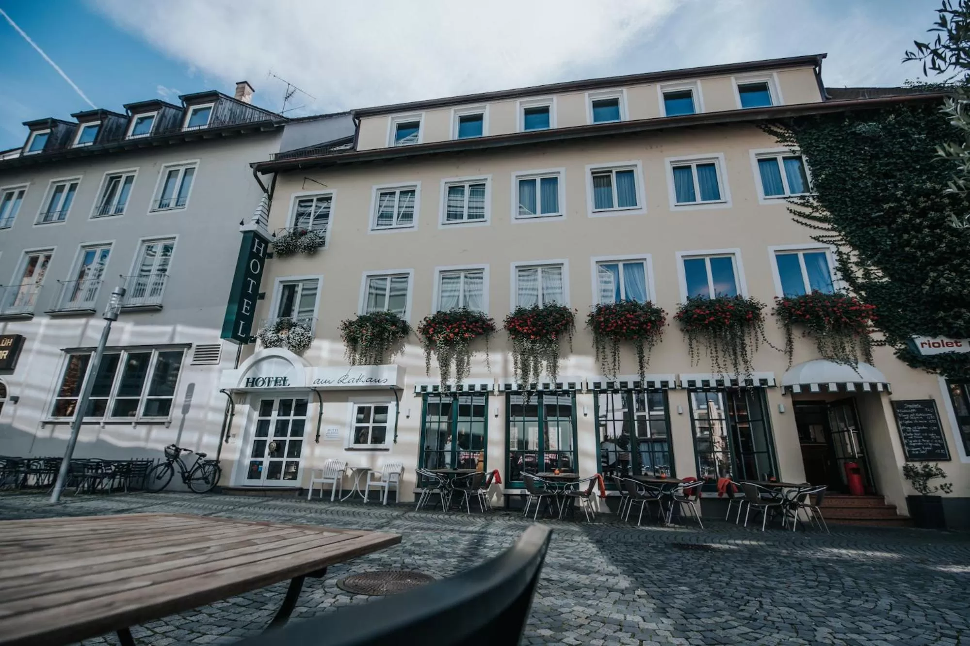 Property building in Boutique Hotel am Rathaus - Reblaus